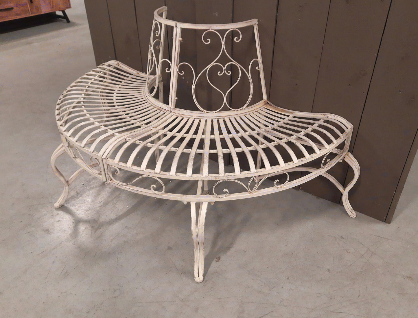 Halbrunde Baumbank Antikweiß - Gartenbank Eisen Landhausstil