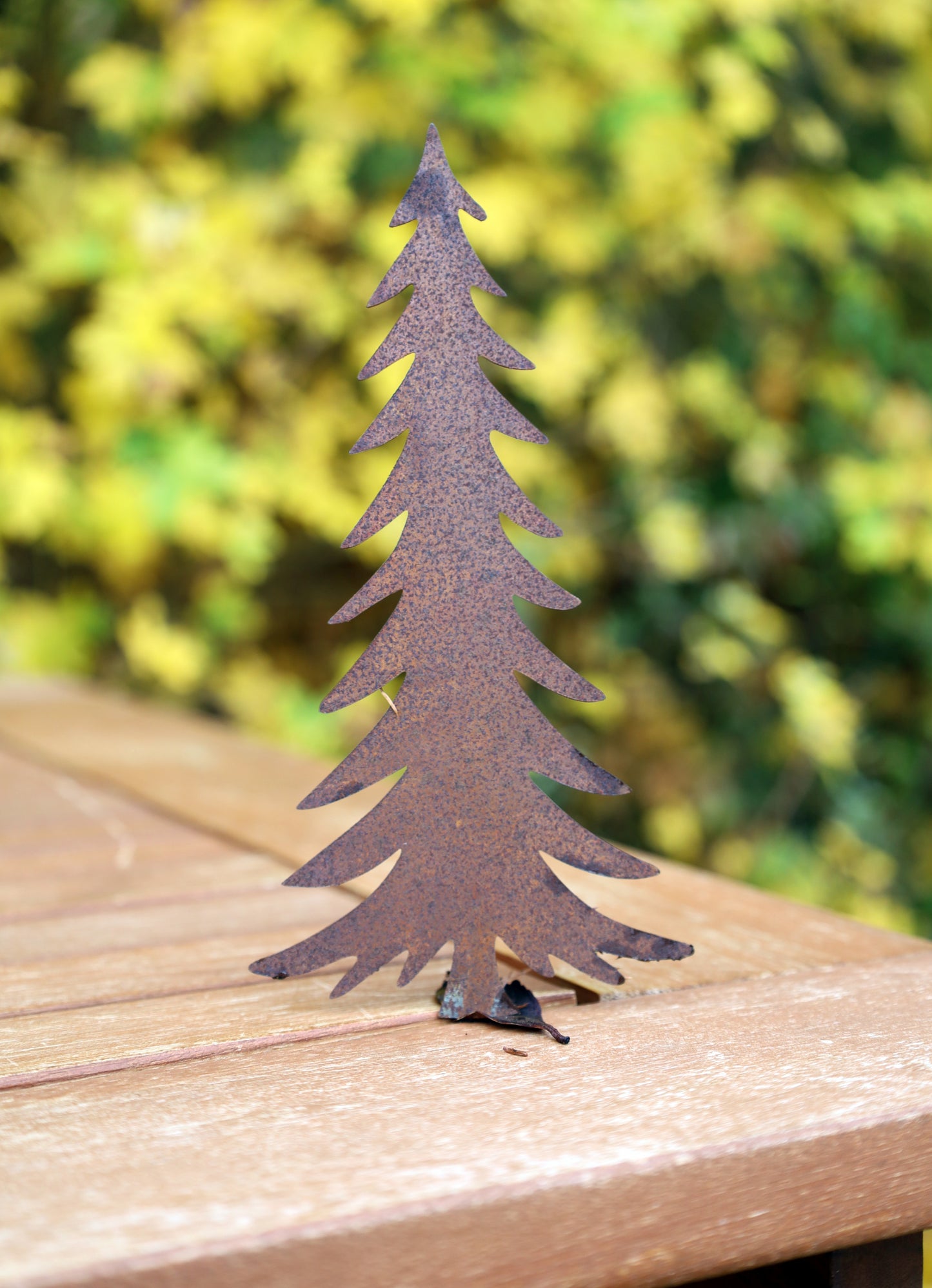 Edelrost Tannenbaum - Winterdekoration für Garten & Balkon