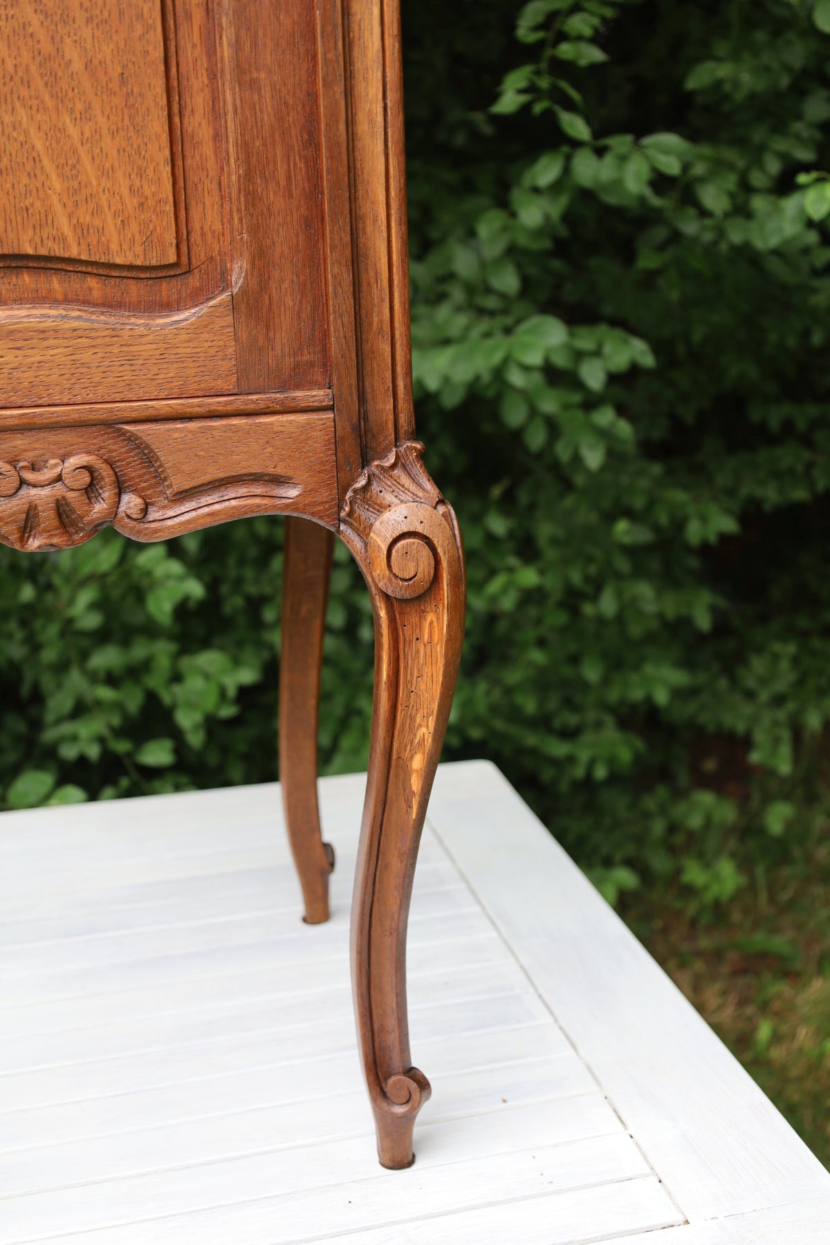 Antiker Nachttisch / Schränkchen im Louise XV - Stil um 1870 - 1890, in Braun aus Holz {{ Shabby Chic und Landhaus Deko }} {{ www.Stein-Alt.de }}