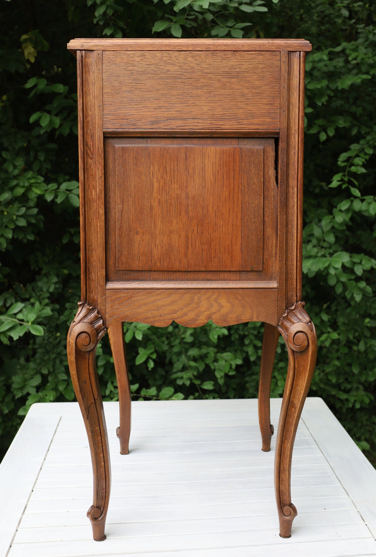 Antiker Nachttisch / Schränkchen im Louise XV - Stil um 1870 - 1890, in Braun aus Holz {{ Shabby Chic und Landhaus Deko }} {{ www.Stein-Alt.de }}