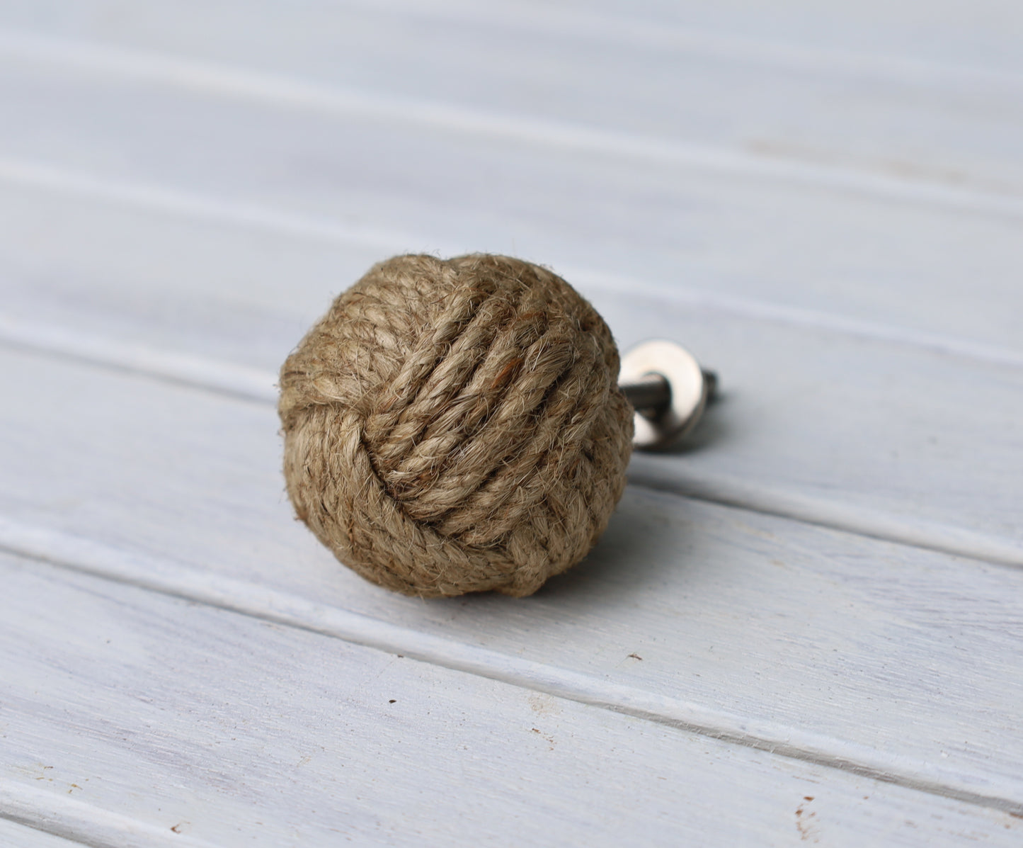Maritimer Möbelknauf / Schubladengriff: Seilknoten aus Jute