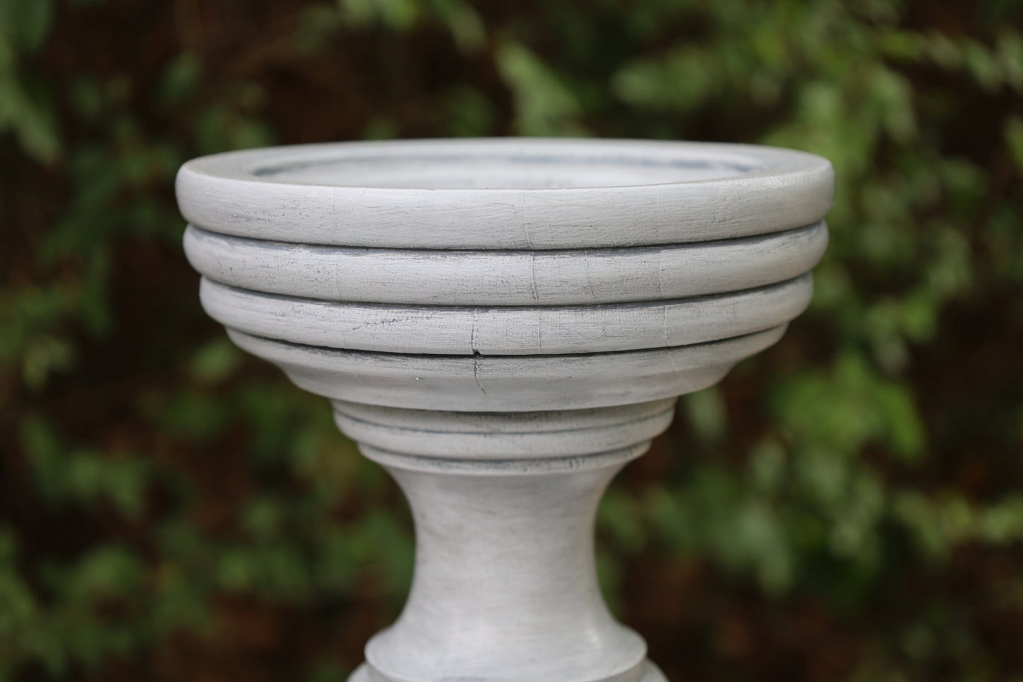 Dekorative Holzsäule Grau - Vintage Pflanzenständer & Kerzenleuchter