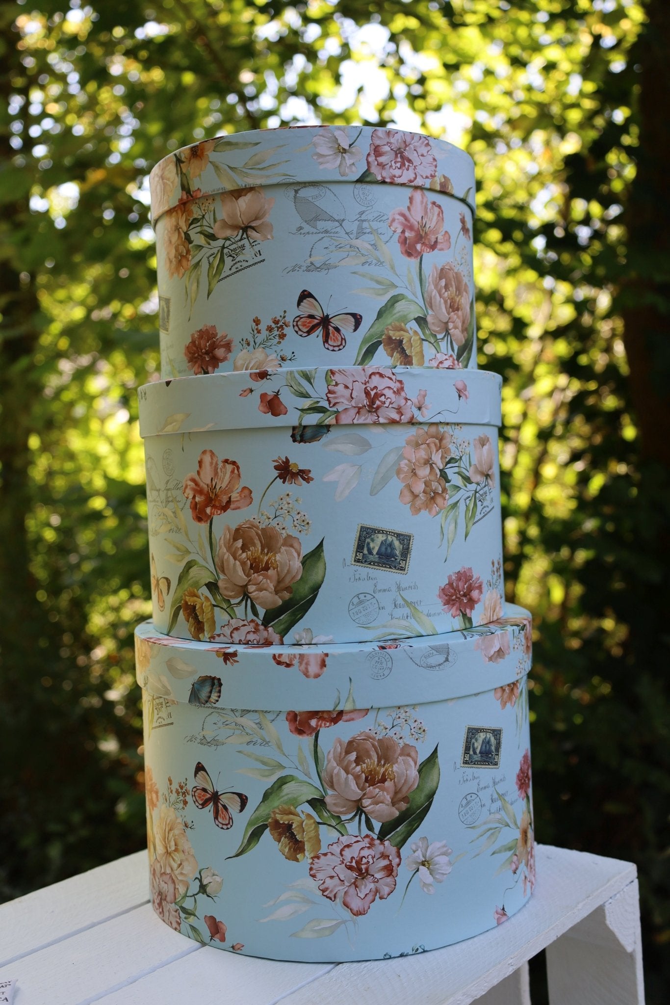 Aufbewahrungsboxen Blumen 3er Set - Runde Pappboxen Blau Landhausstil {{ Shabby Chic und Landhaus Deko }} {{ www.Stein-Alt.de }}