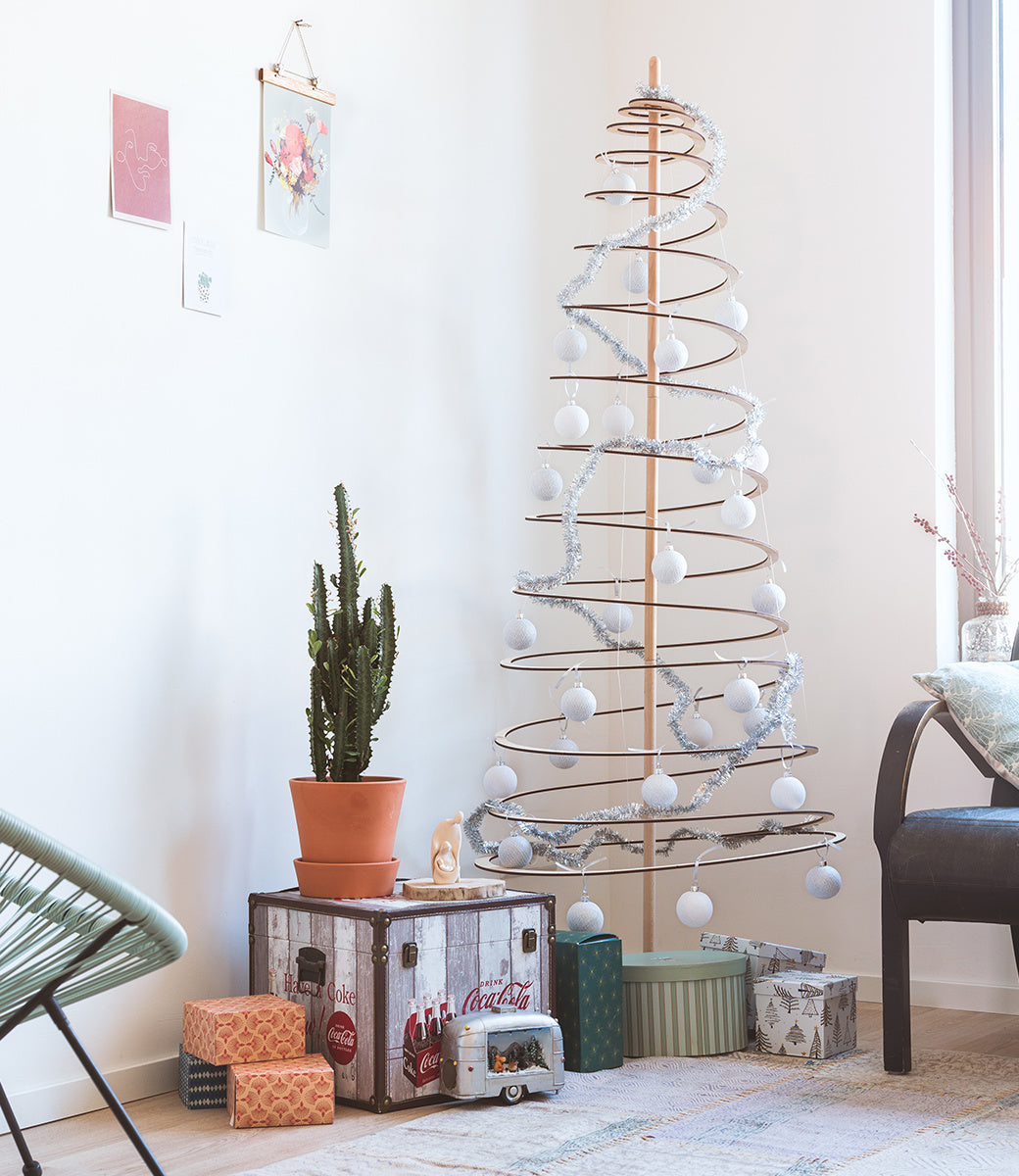 Weiße Cotton-Ball Kugeln, Weihnachtsbaumschmuck