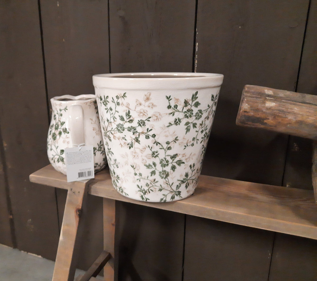 Vase Keramik Krug Beige Grün – Vase mit Blättermuster im Landhausstil Shabby Chic und Landhaus Deko bei www.Stein-Alt.de