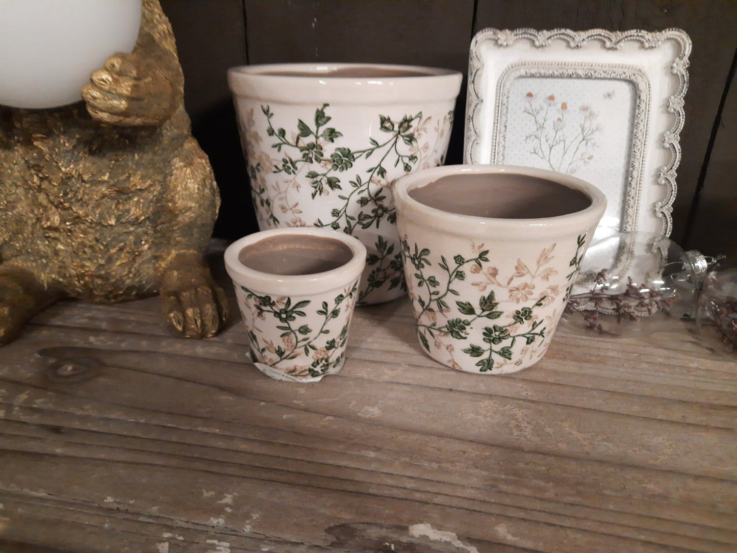 Keramik Blumentopf Grün-Beige mit Rankenmotiv - Clayre & Eef {{ Shabby Chic und Landhaus Deko }} {{ www.Stein-Alt.de }}
