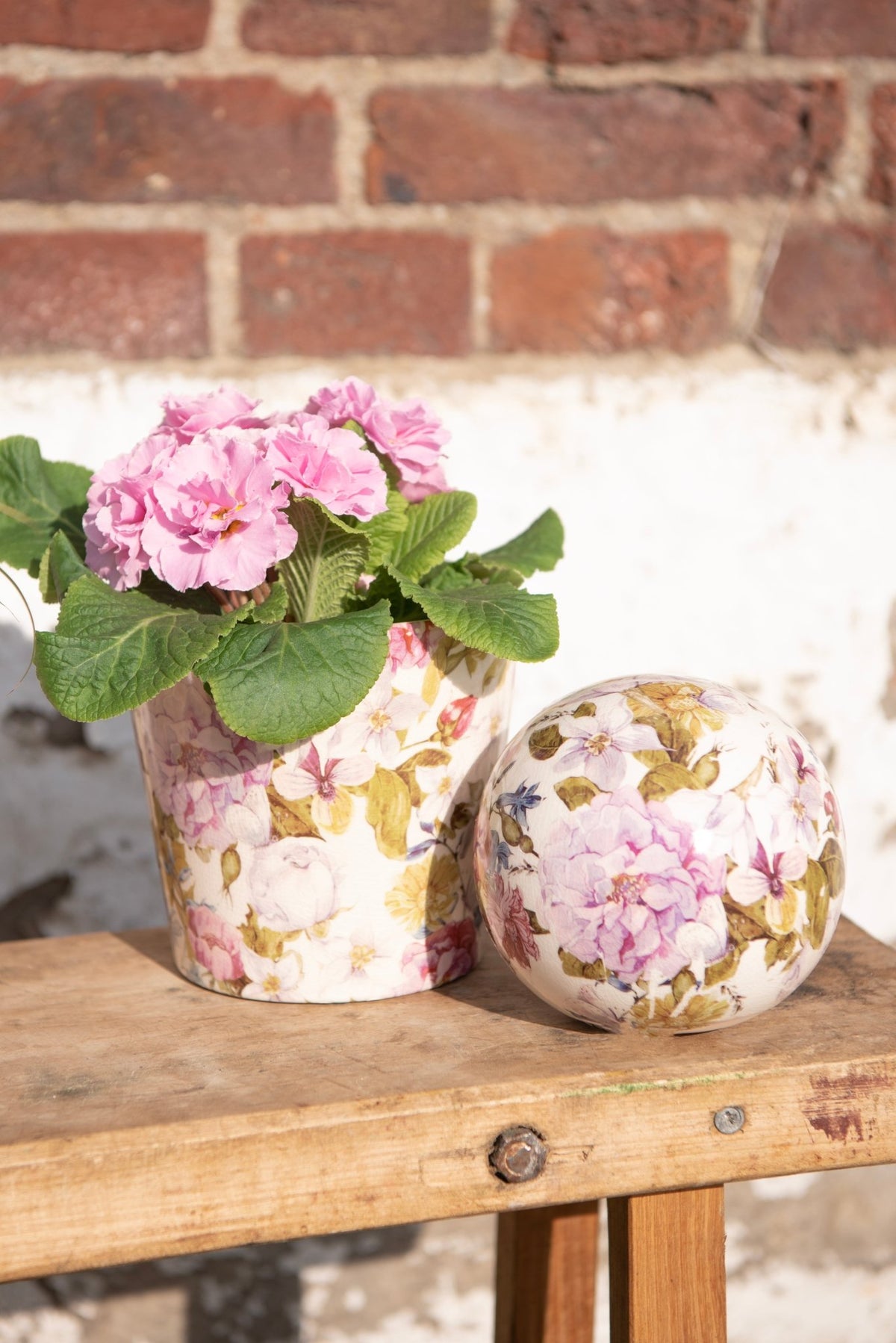Übertopf Übertopf Pfingstrose Keramik Lila-Grün | Landhausstil Blumentopf Clayre & Eef 14 cm hoch, Ø 13 cm Shabby Chic und Landhaus Deko bei www.Stein-Alt.de
