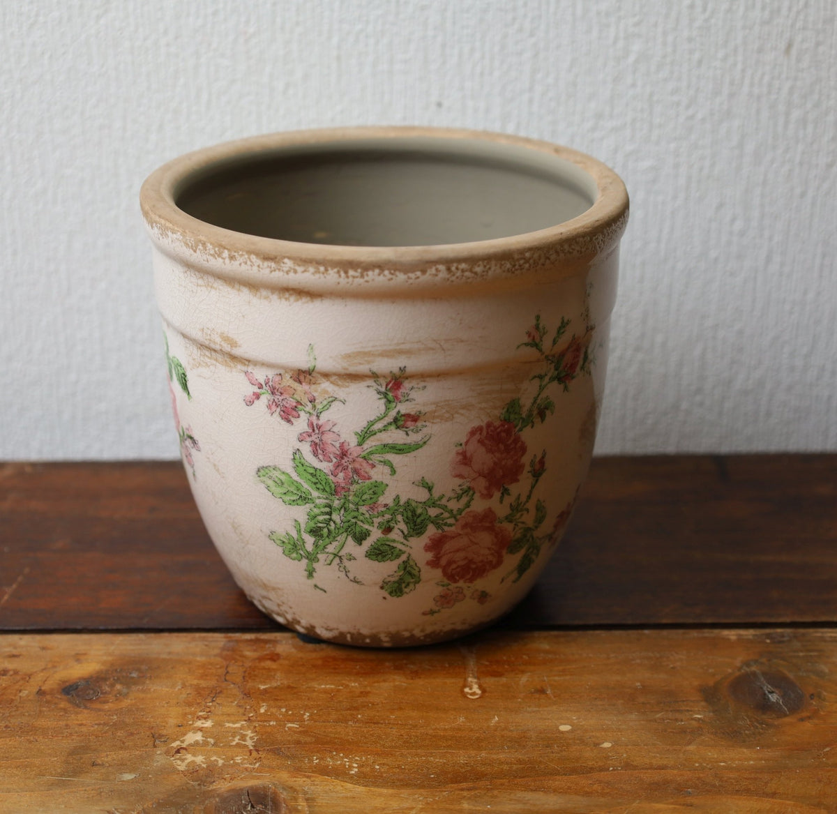 Blumentopf / Übertopf Vintage Blumentopf Rosenmotiv – Keramik Übertopf Rosa Beige Shabby Chic Clayre & Eef Shabby Chic und Landhaus Deko bei www.Stein-Alt.de