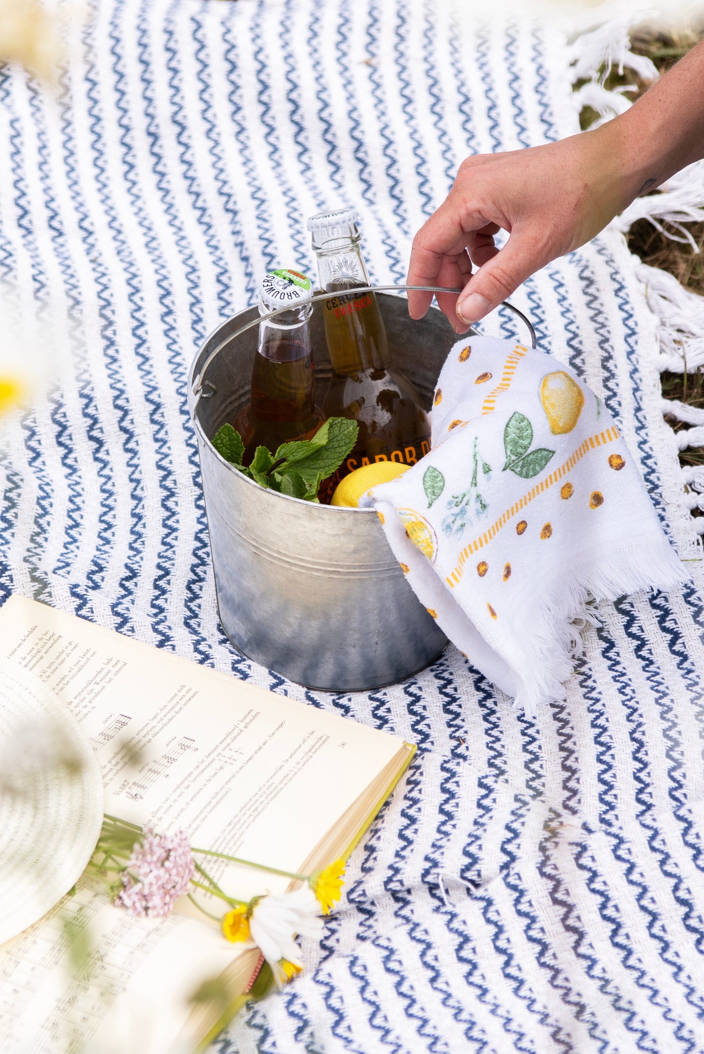 Dekorativer Zinkeimer Grau - Übertopf im Landhausstil