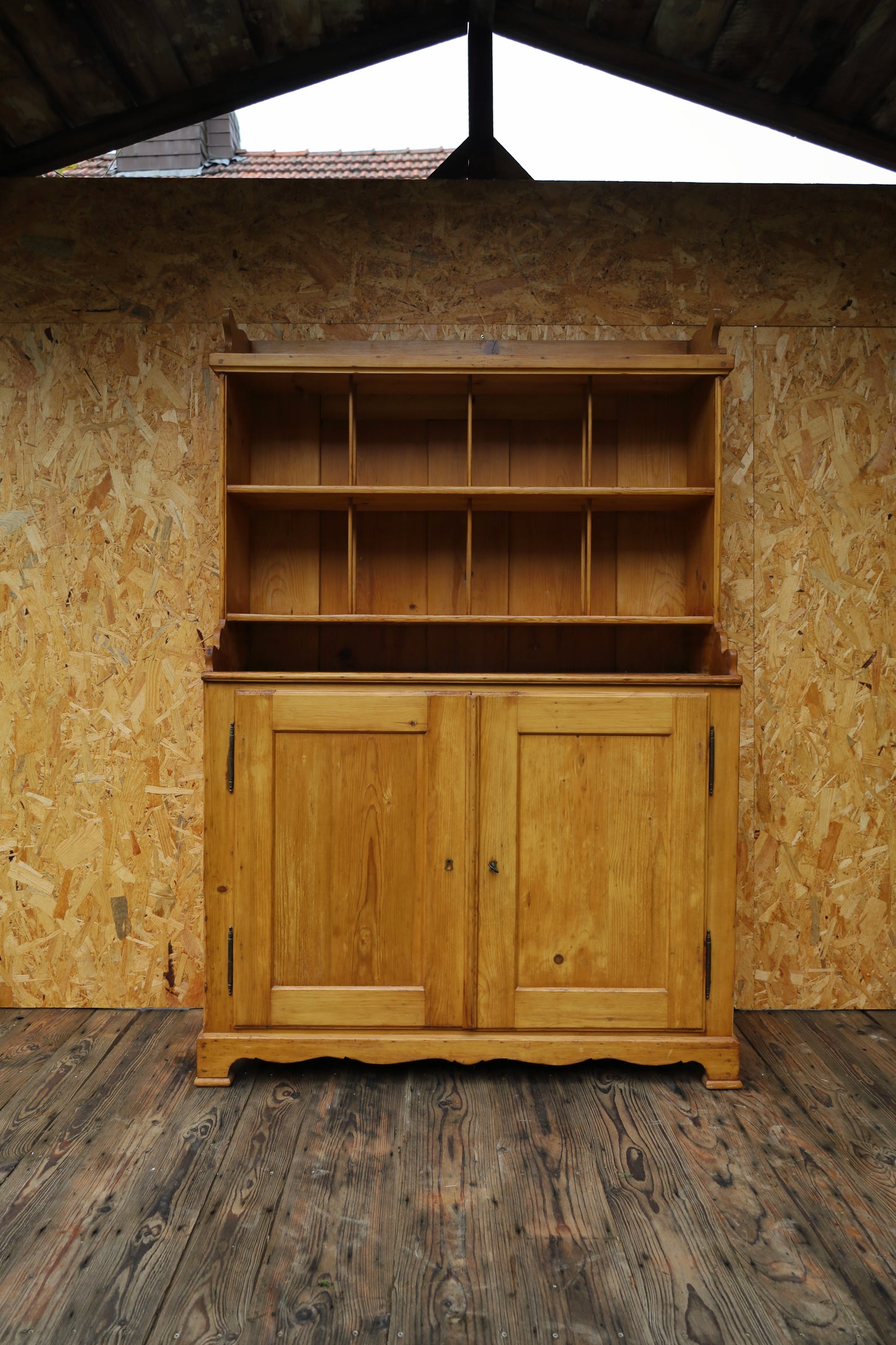 Antiker Küchenschrank Gründerzeit Weichholz - Tellerschrank restauriert 1870-1915