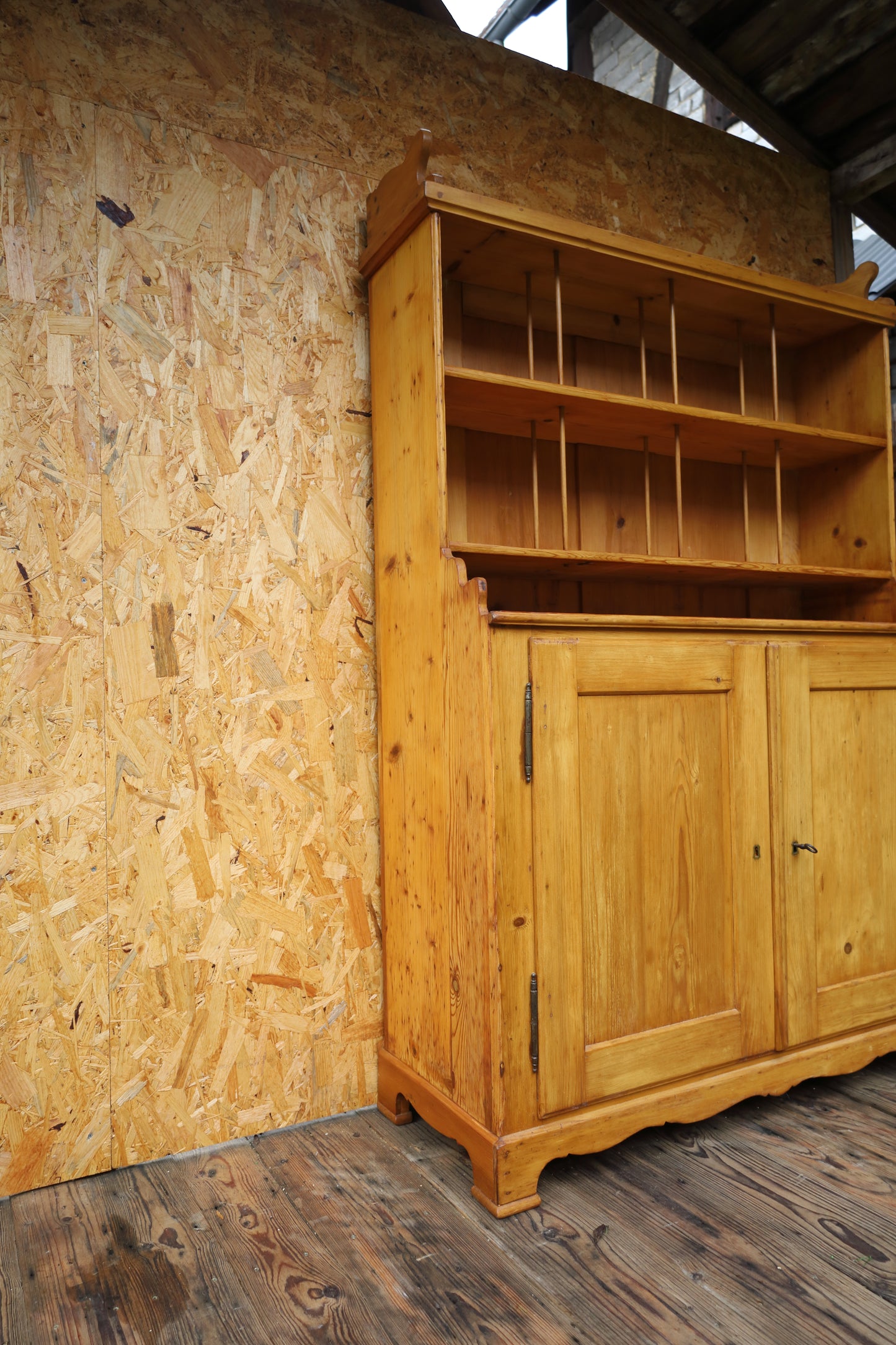 Antiker Küchenschrank Gründerzeit Weichholz - Tellerschrank restauriert 1870-1915