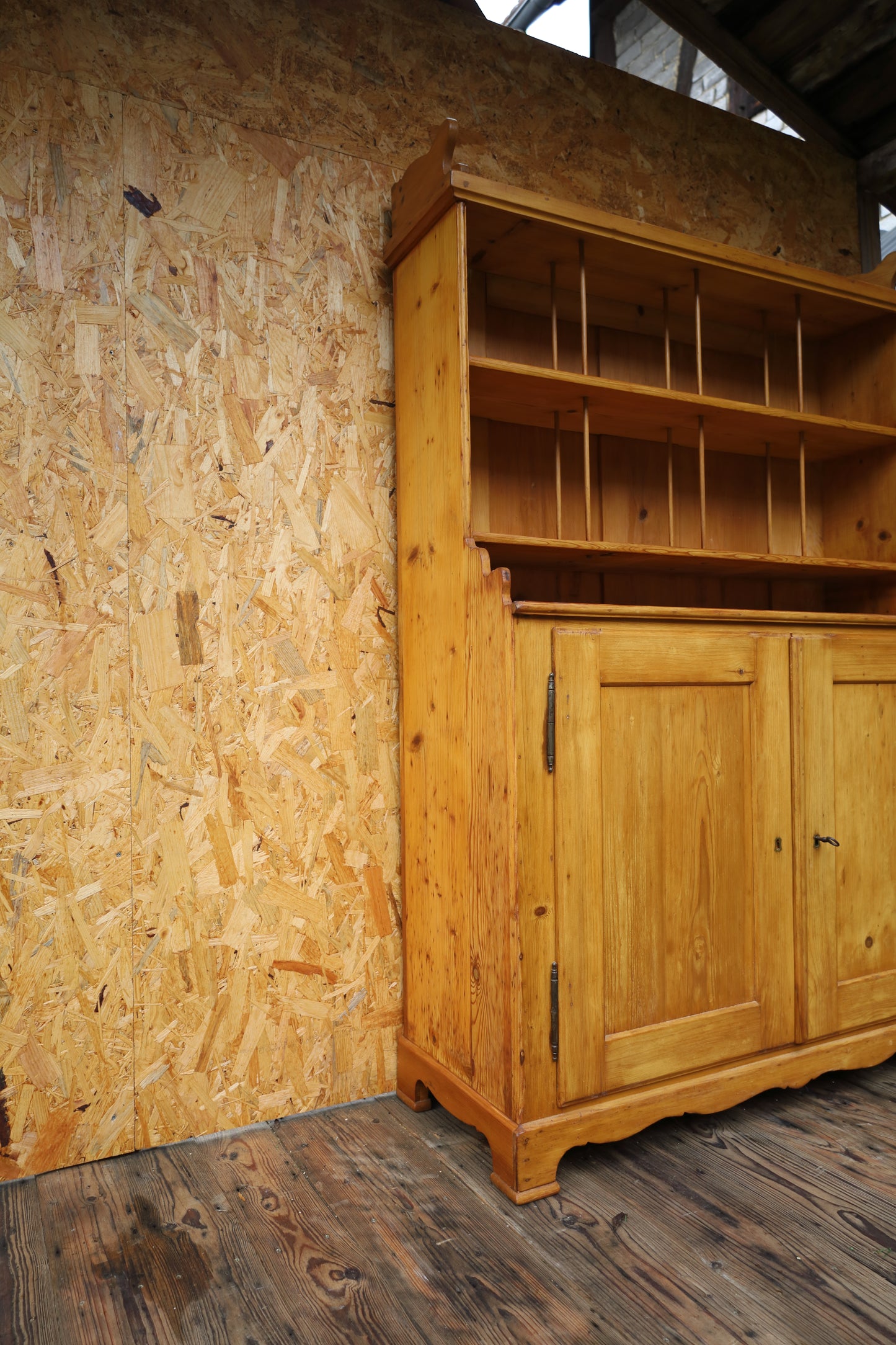 Antiker Küchenschrank Gründerzeit Weichholz - Tellerschrank restauriert 1870-1915