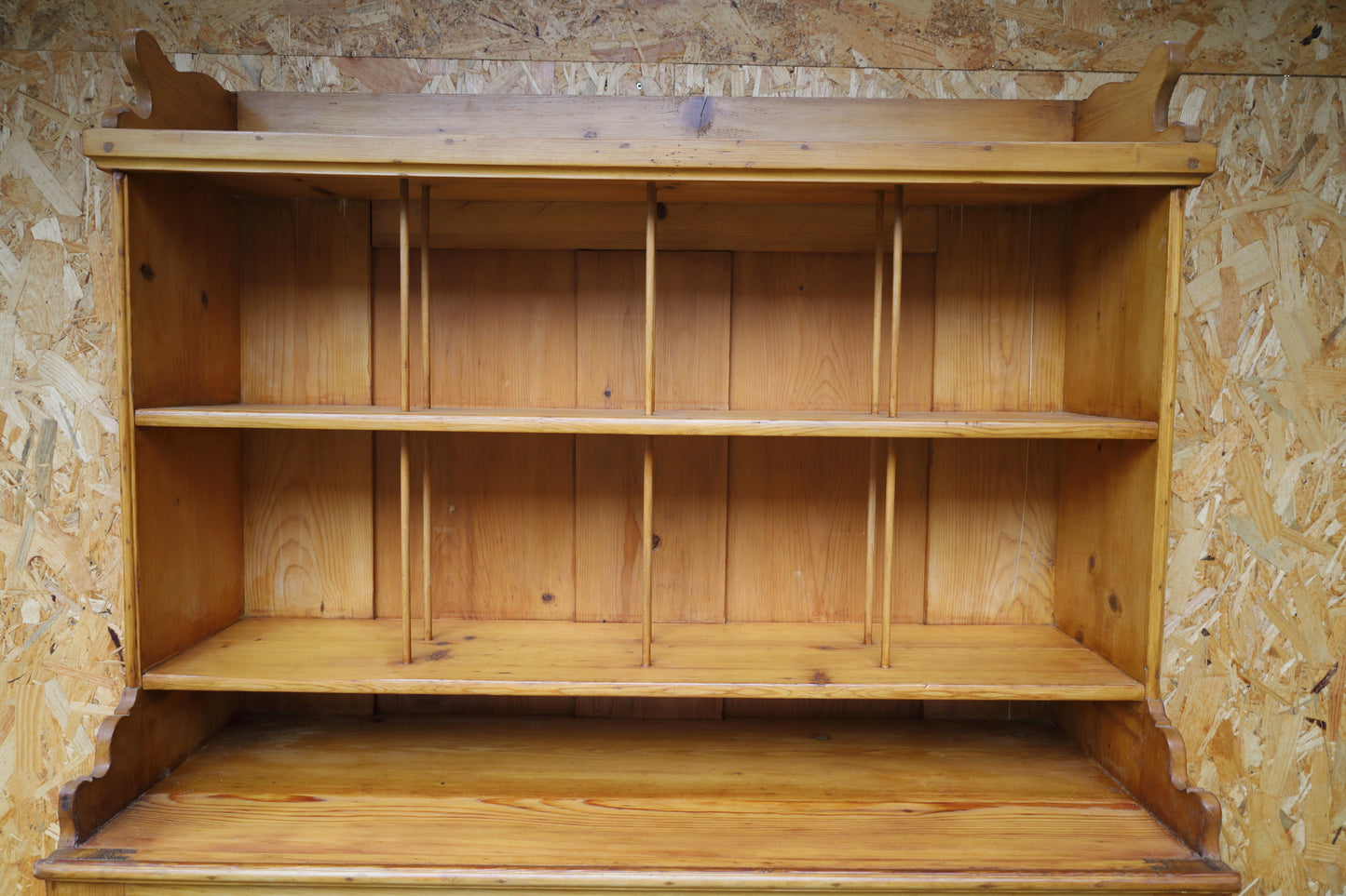 Antiker Küchenschrank Gründerzeit Weichholz - Tellerschrank restauriert 1870-1915