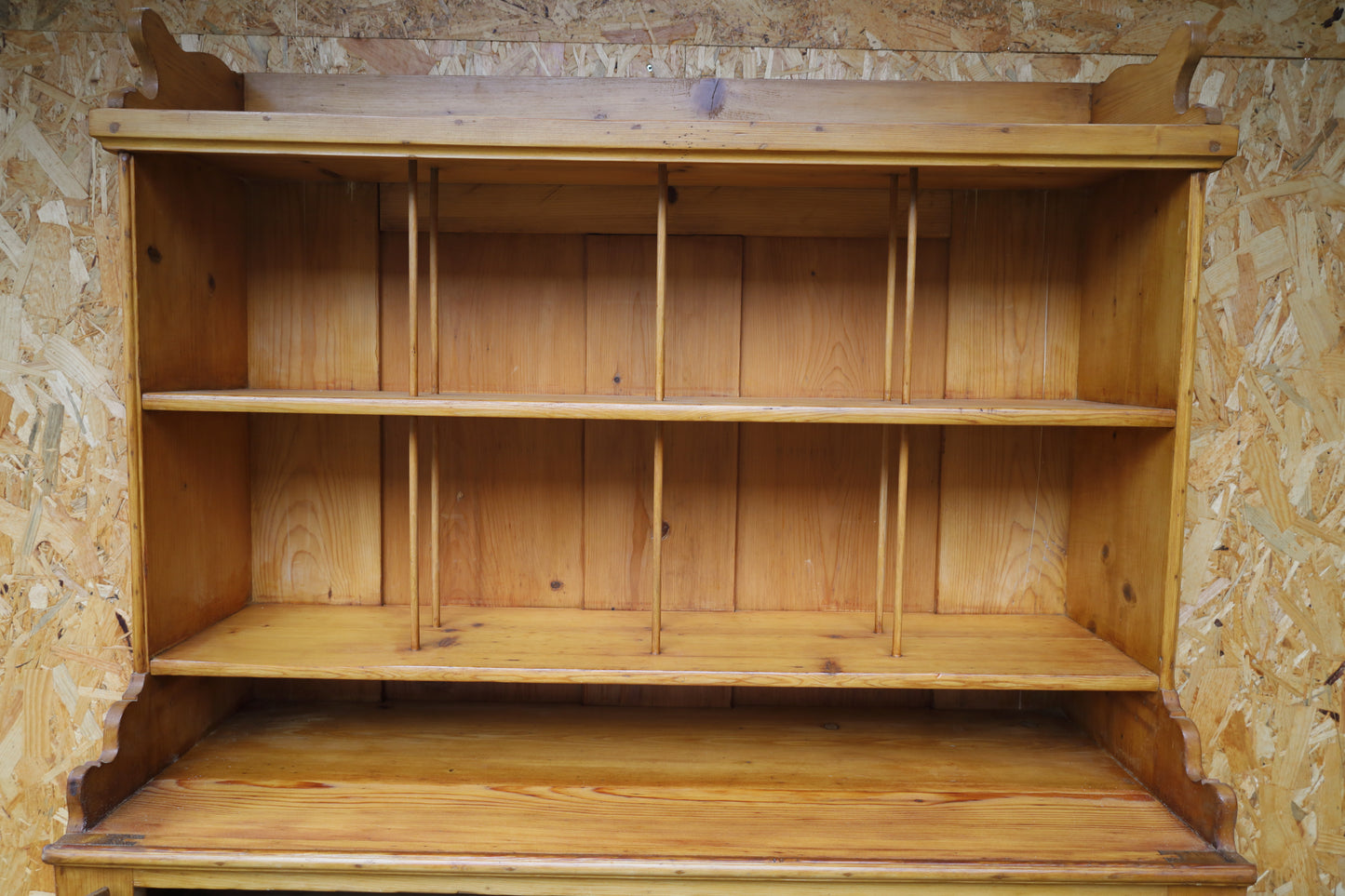 Antiker Küchenschrank Gründerzeit Weichholz - Tellerschrank restauriert 1870-1915