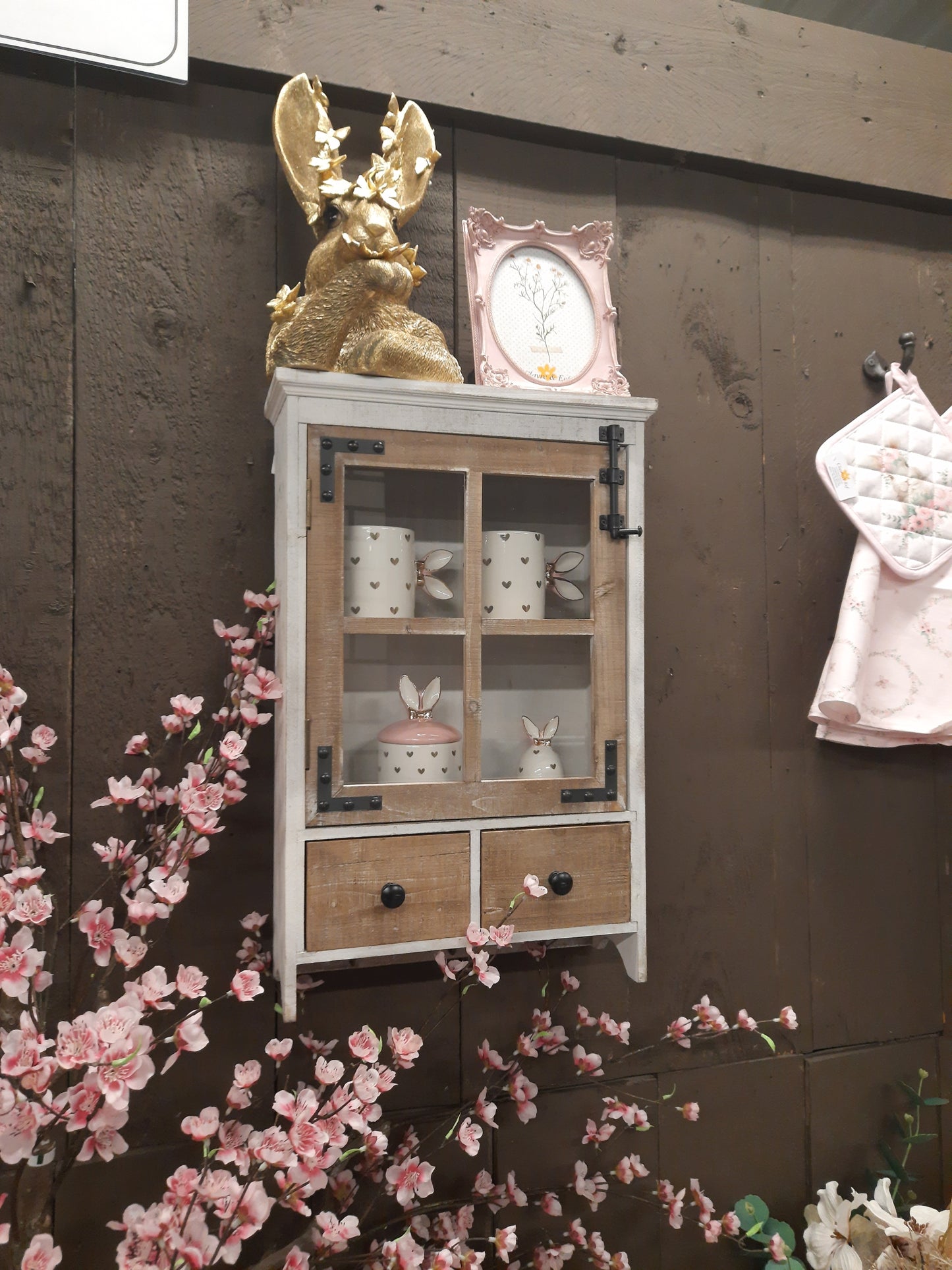 Wandschrank mit Haken und Schubladen Holz Braun-Weiß Landhausstil