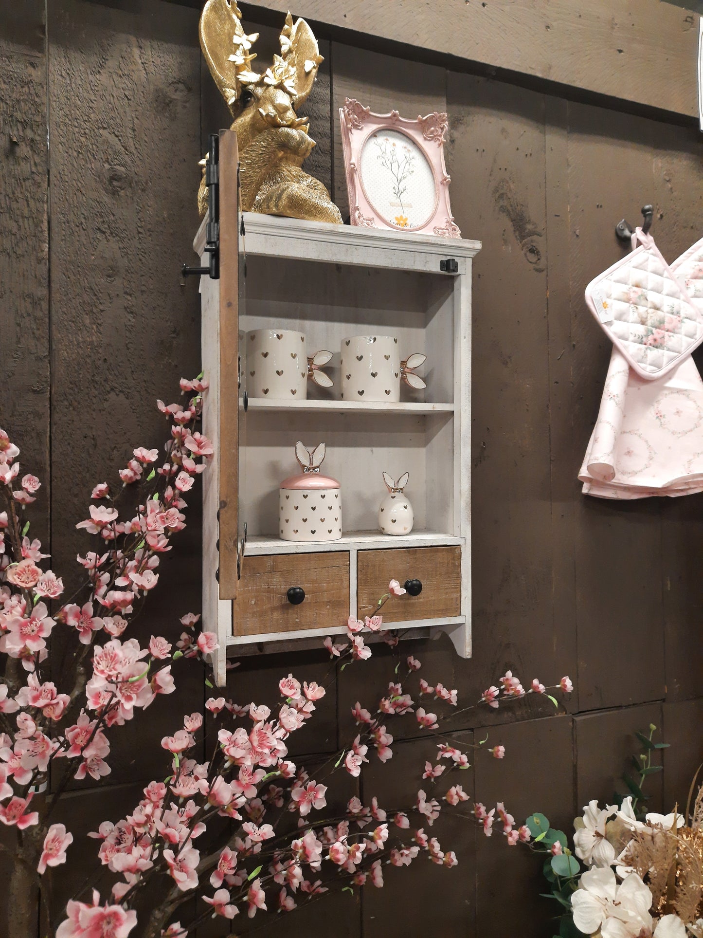 Wandschrank mit Haken und Schubladen Holz Braun-Weiß Landhausstil