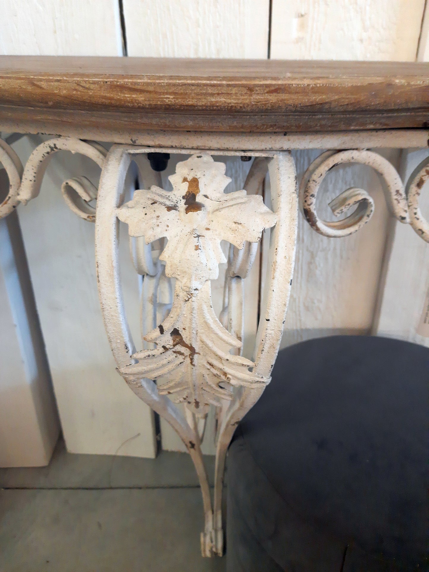 Shabby Chic Wandtisch / Konsolentisch aus Eisen und Holz in Weiß-Braun