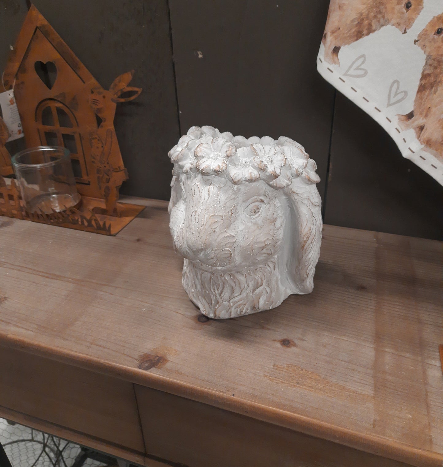 Pflanztopf Hase Grau-Braun Steinguss - Blumentopf Ostern Frühling Landhausstil {{ Shabby Chic und Landhaus Deko }} {{ www.Stein-Alt.de The cosy Cottage }}