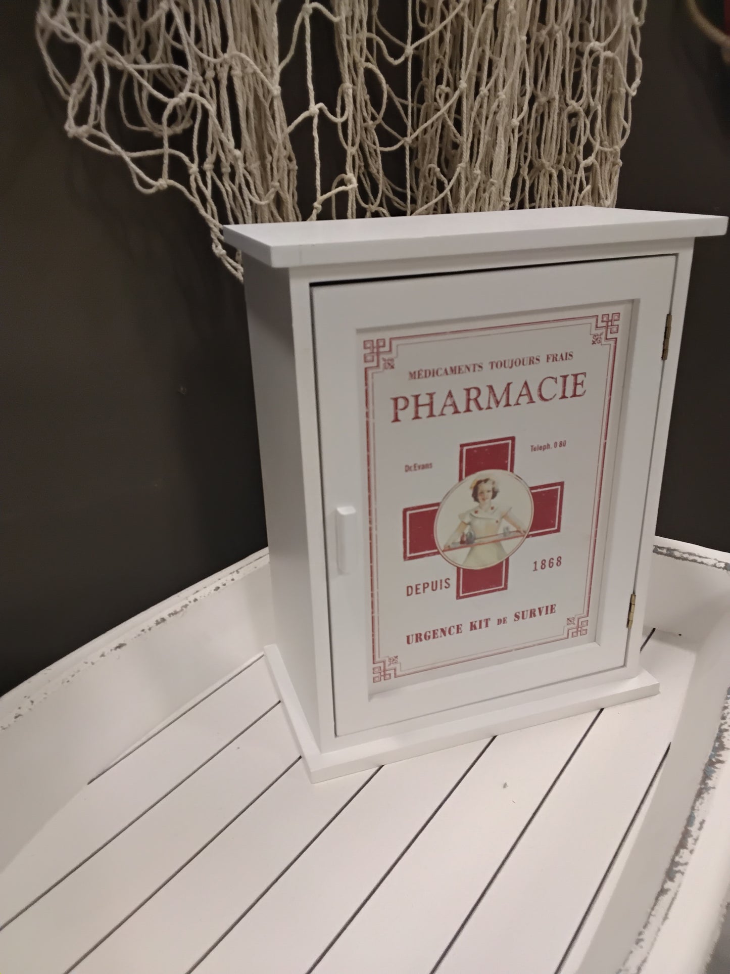 Medizinschrank Holz Weiß-Rot - Vintage Apothekerschrank Landhausstil