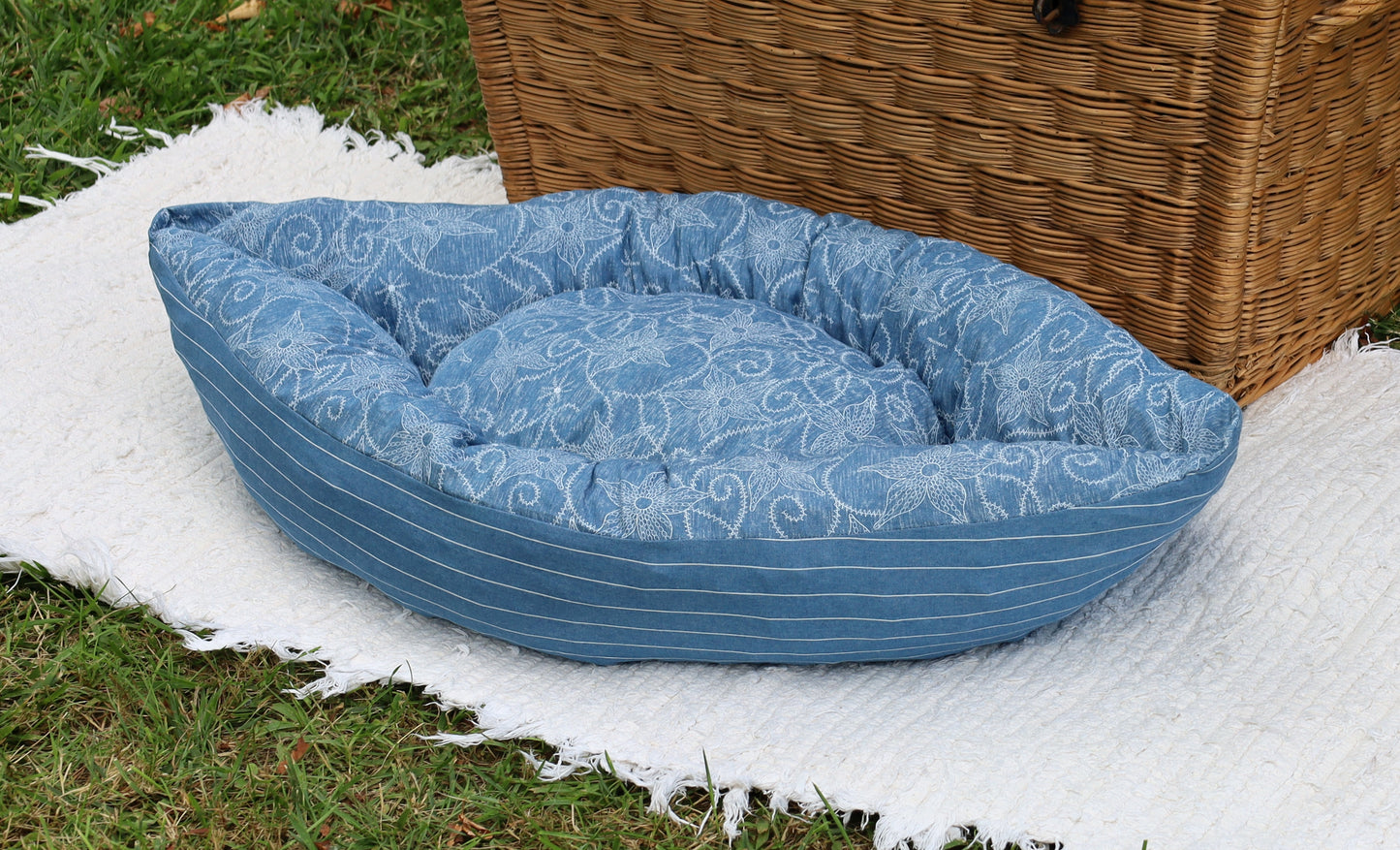 Hundebett Boot Ahoi! 80cm - Maritimes Hundekissen Baumwolle Blau-Weiß