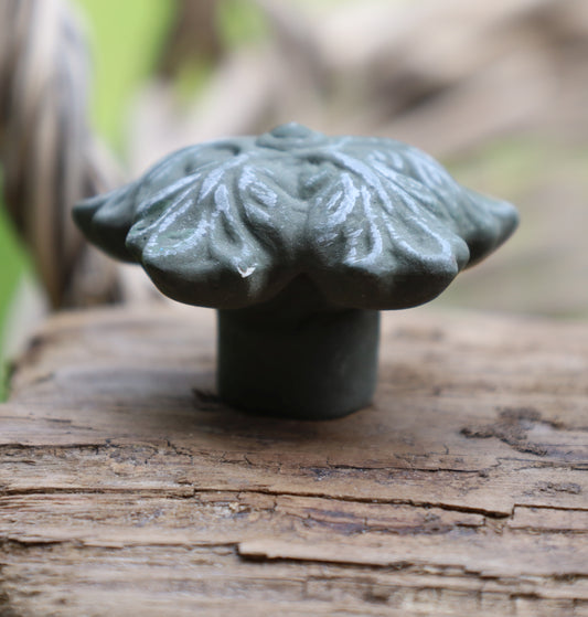 Grüner Möbelknauf Blatt - Keramik Möbelgriff Shabby Chic Landhausstil