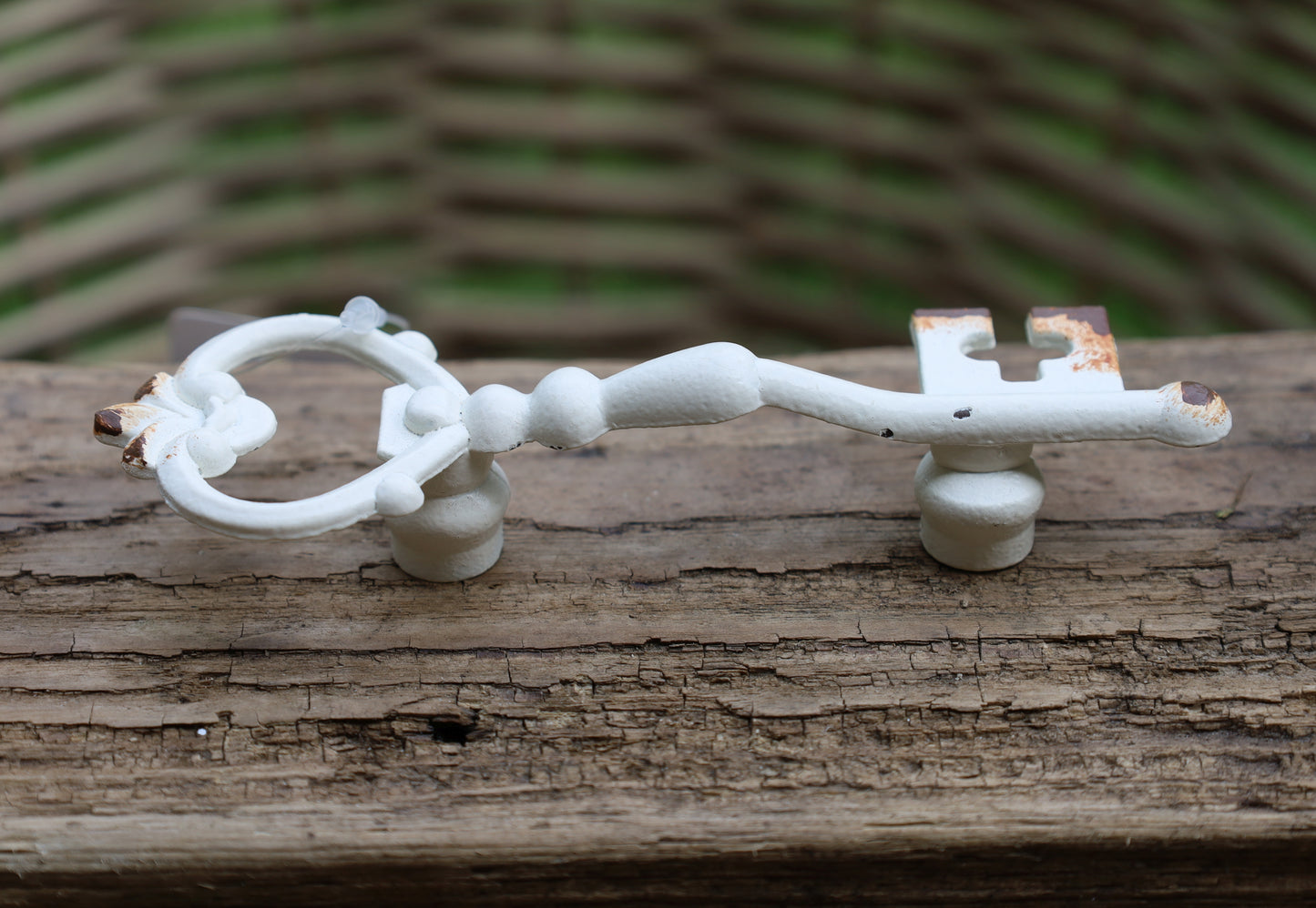 Vintage Möbelknauf Schlüssel - Shabby Chic Schubladengriff Weiß