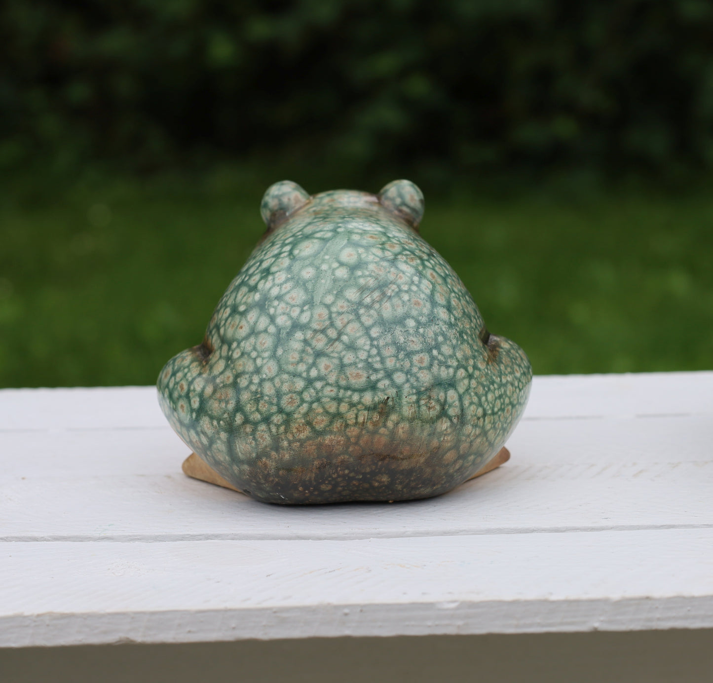 Keramik Frosch Grün-Braun - Deko Figur Landhausstil für Garten & Haus
