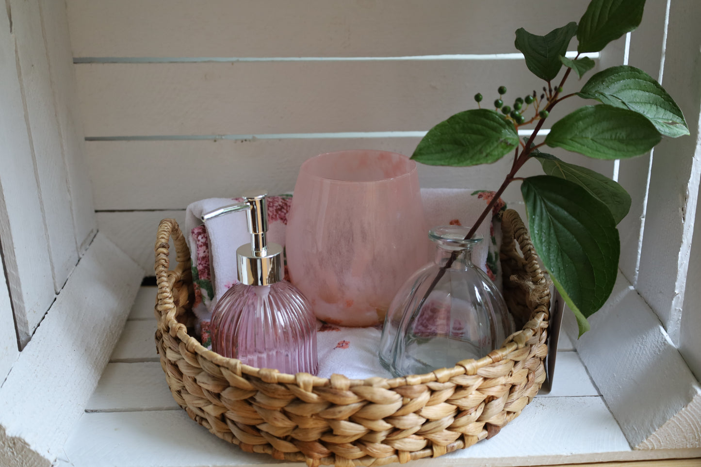 Rundes Korbtablett aus Wasserhyazinthe - Braun | Serviertablett & Dekotablett