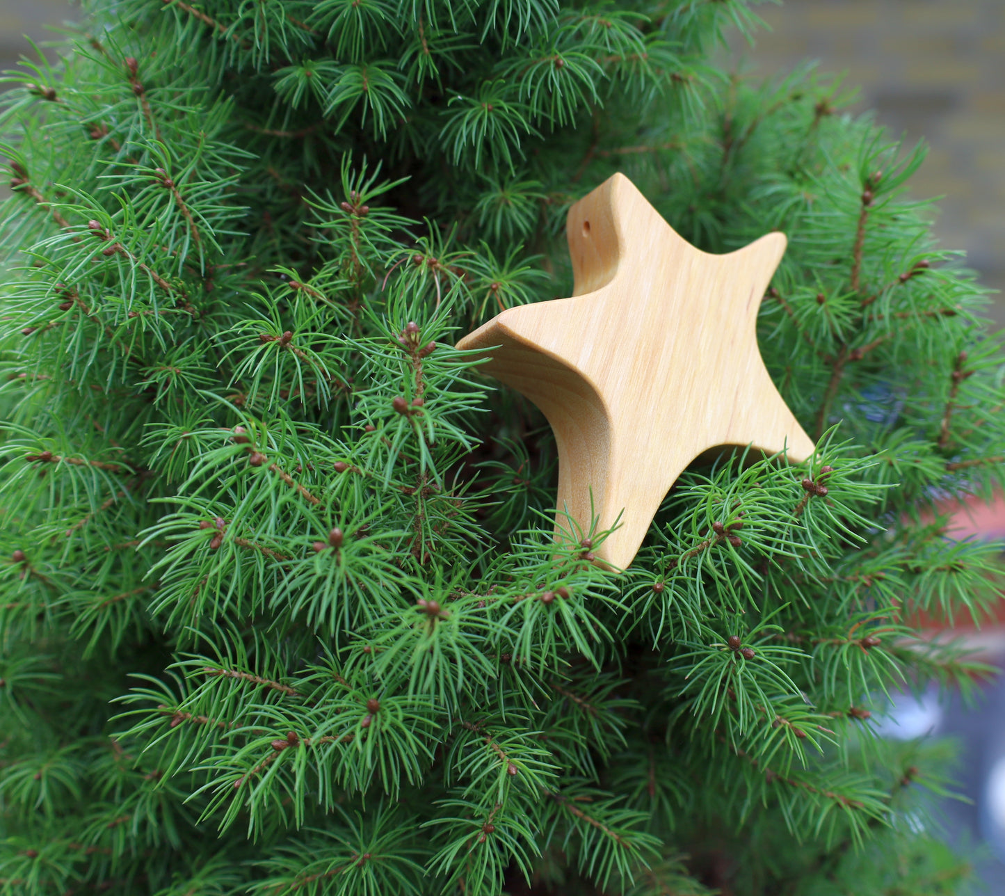 Asymmetrischer Holzstern aus Erle - Weihnachtsdeko Tannenbaumanhänger