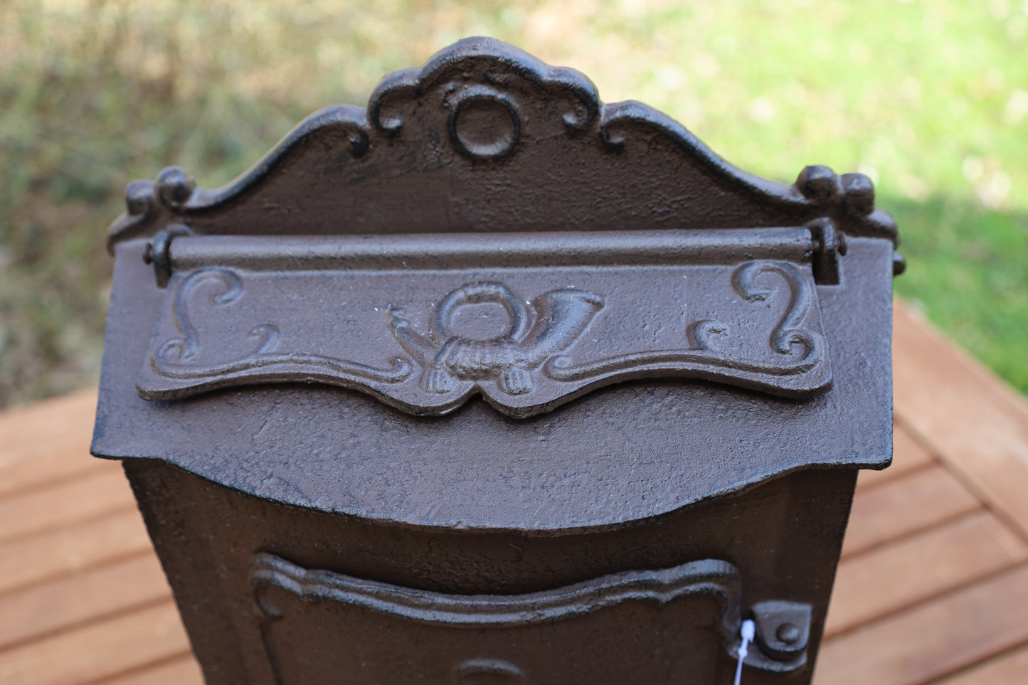 Vintage Briefkasten aus Gusseisen - Antik Braun Postkasten im Landhausstil