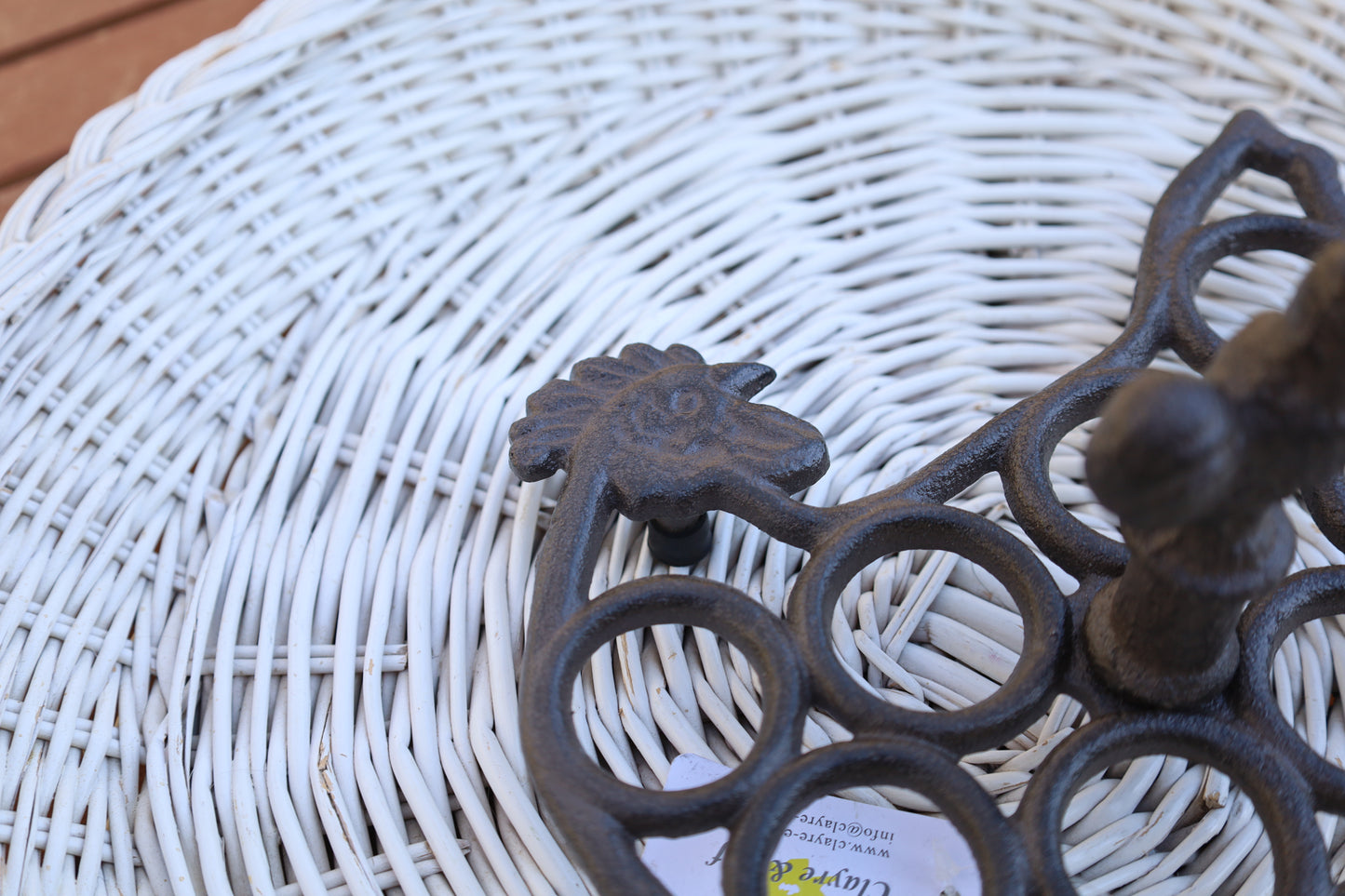 Eierhalter Hahn aus Gusseisen - Dekorativer Eierständer im Landhausstil