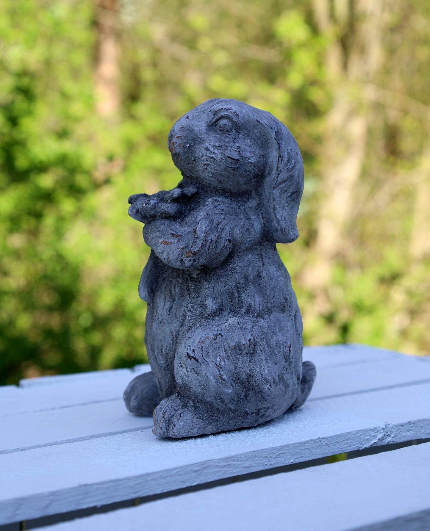 Oster Hase Steinguss Grau 15cm - Gartendeko Frühling Häschen Landhaus {{ Shabby Chic und Landhaus Deko }} {{ www.Stein-Alt.de The cosy Cottage }}