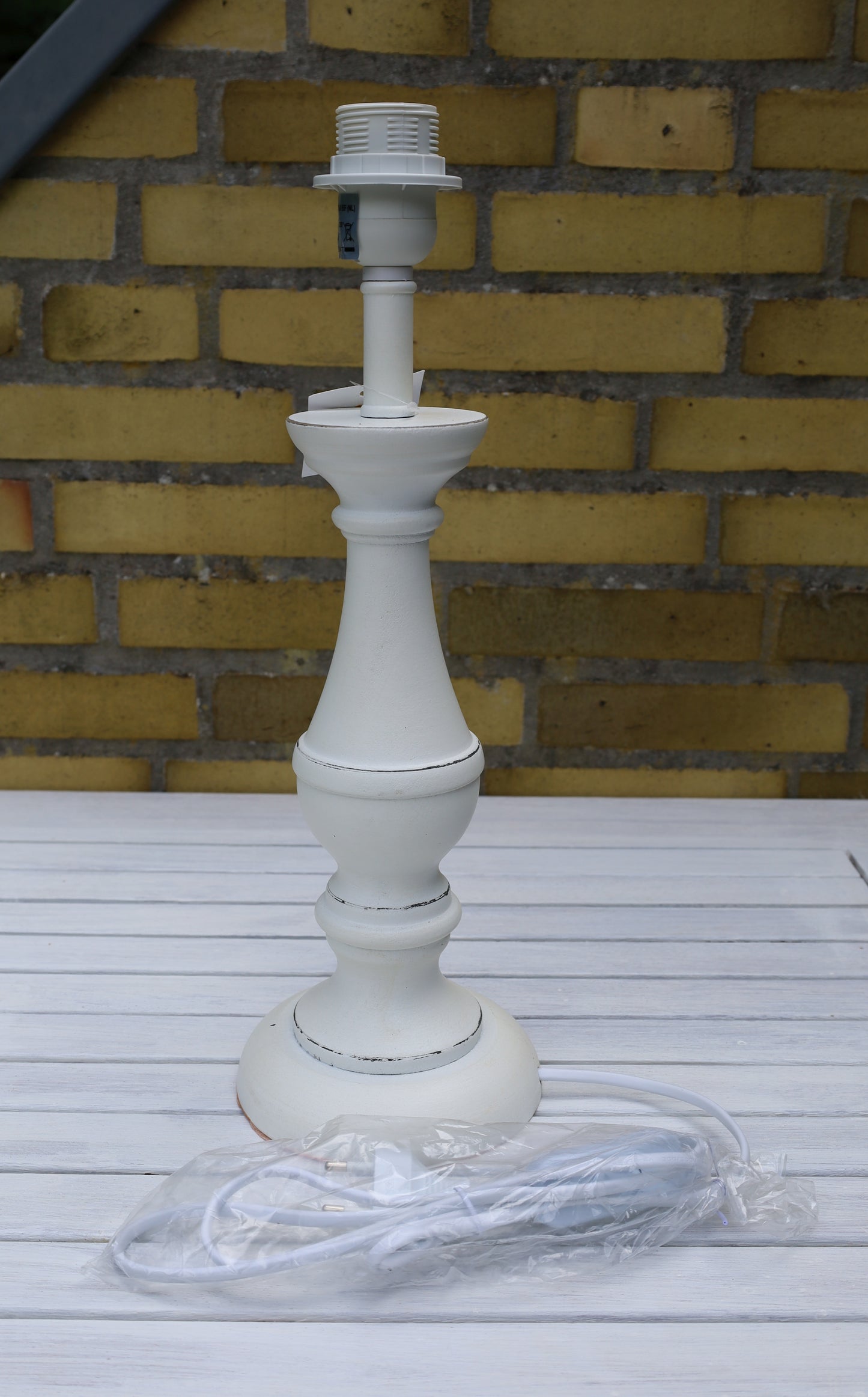 Lampenfuß Holz Weiß Shabby Chic - E27 Fassung ohne Schirm