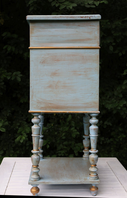 Vintage Schränkchen im Shabby Chic Stil aus Holz in Blau-Türkis {{ Shabby Chic und Landhaus Deko }} {{ www.Stein-Alt.de }}