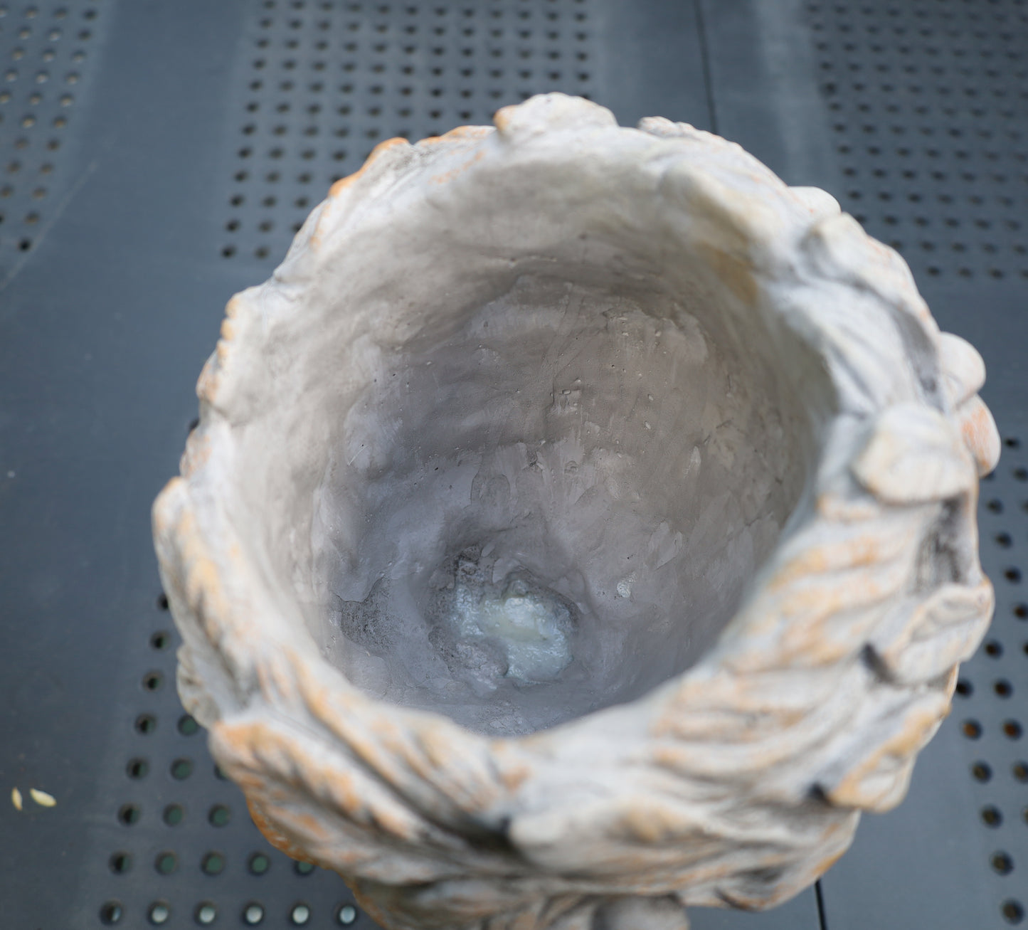 Pflanztopf Frauenbüste Steinguss 22x20x30 cm - Grau Shabby Chic Garten Deko