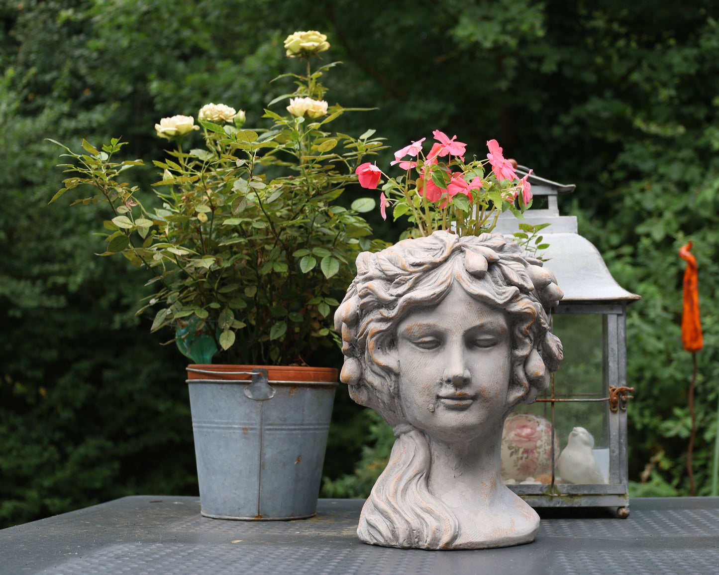 Pflanztopf Frauenbüste Steinguss 22x20x30 cm - Grau Shabby Chic Garten Deko