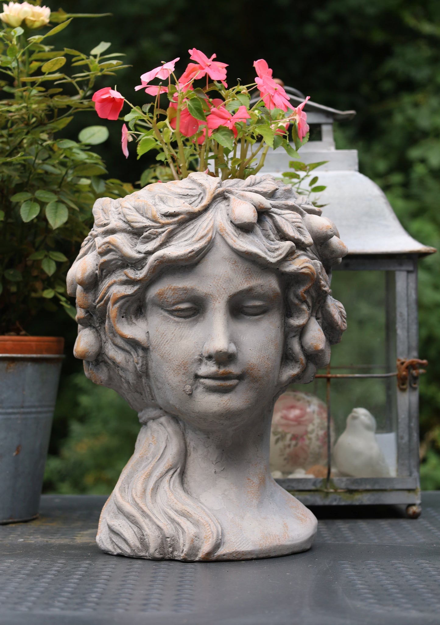 Pflanztopf Frauenbüste Steinguss 22x20x30 cm - Grau Shabby Chic Garten Deko