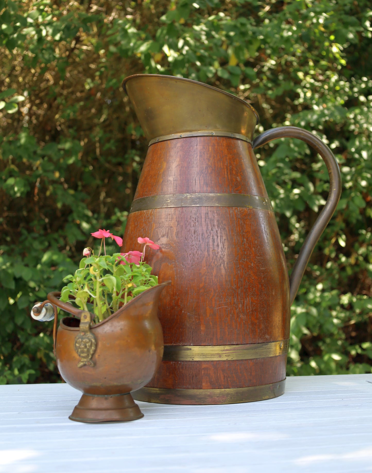 Französischer Apfelweinkrug aus Eichenholz - Rustikale Fass-Dekoration