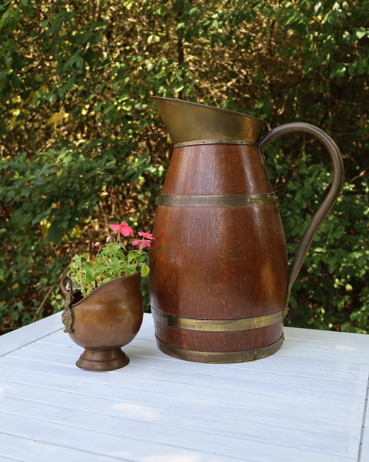 Französischer Apfelweinkrug aus Eichenholz - Rustikale Fass-Dekoration