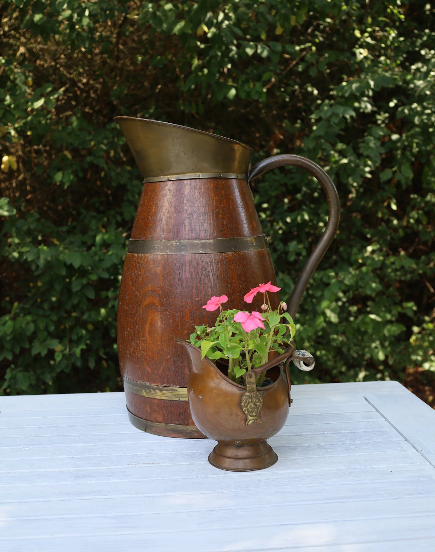 Französischer Apfelweinkrug aus Eichenholz - Rustikale Fass-Dekoration