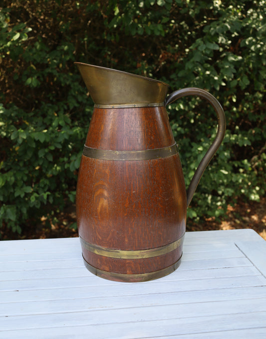 Französischer Apfelweinkrug aus Eichenholz - Rustikale Fass-Dekoration