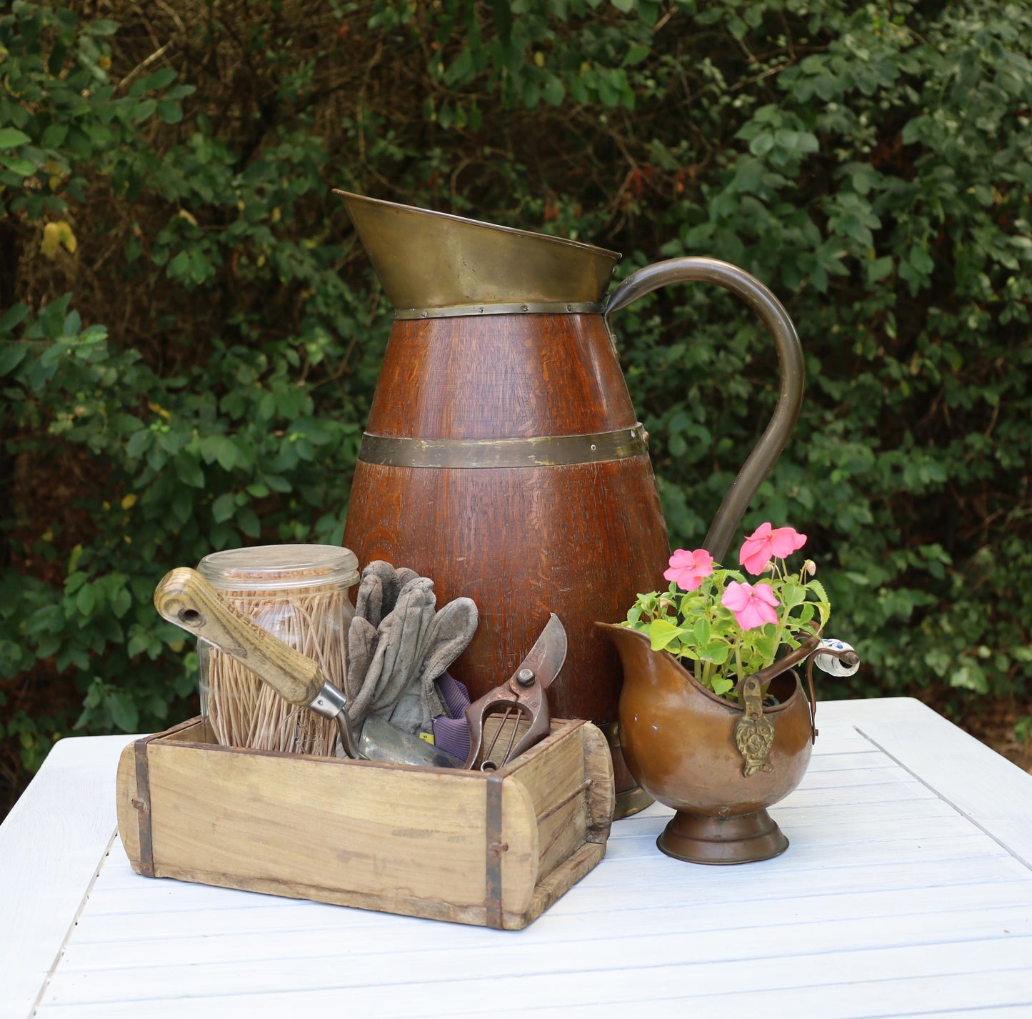 Französischer Apfelweinkrug aus Eichenholz - Rustikale Fass-Dekoration