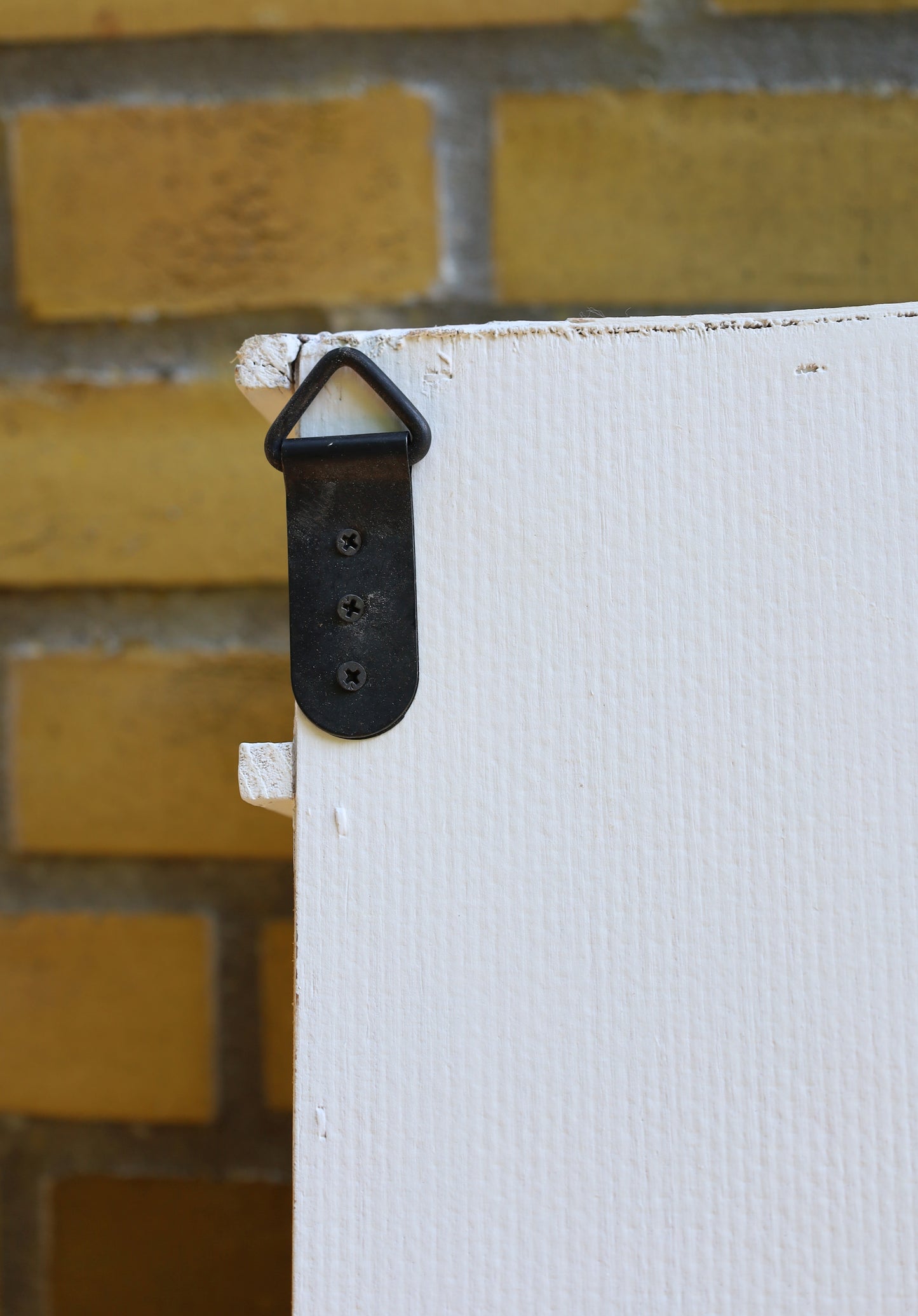 Weißer Hängeschrank aus Holz mit Schubladen und Haken - Landhausstil Shabby Chic