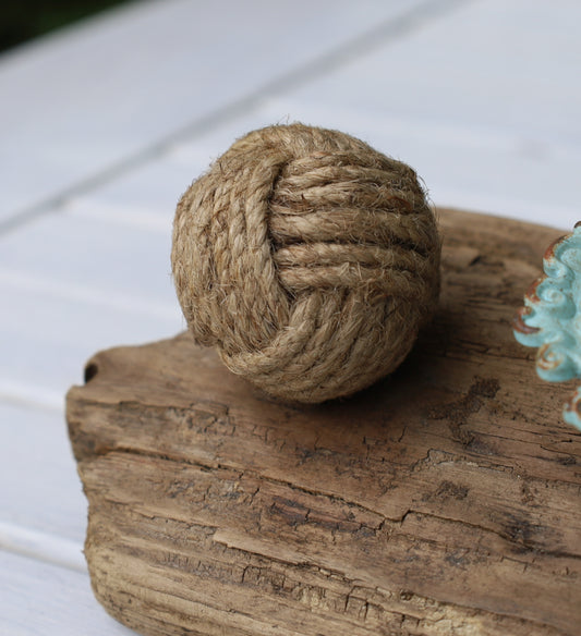 Maritimer Möbelknauf / Schubladengriff: Seilknoten aus Jute