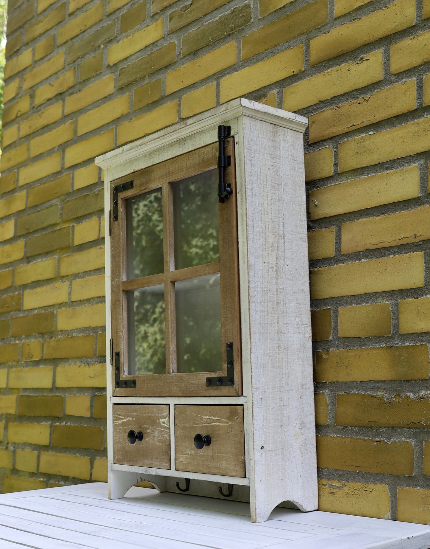 Wandschrank mit Haken und Schubladen Holz Braun-Weiß Landhausstil