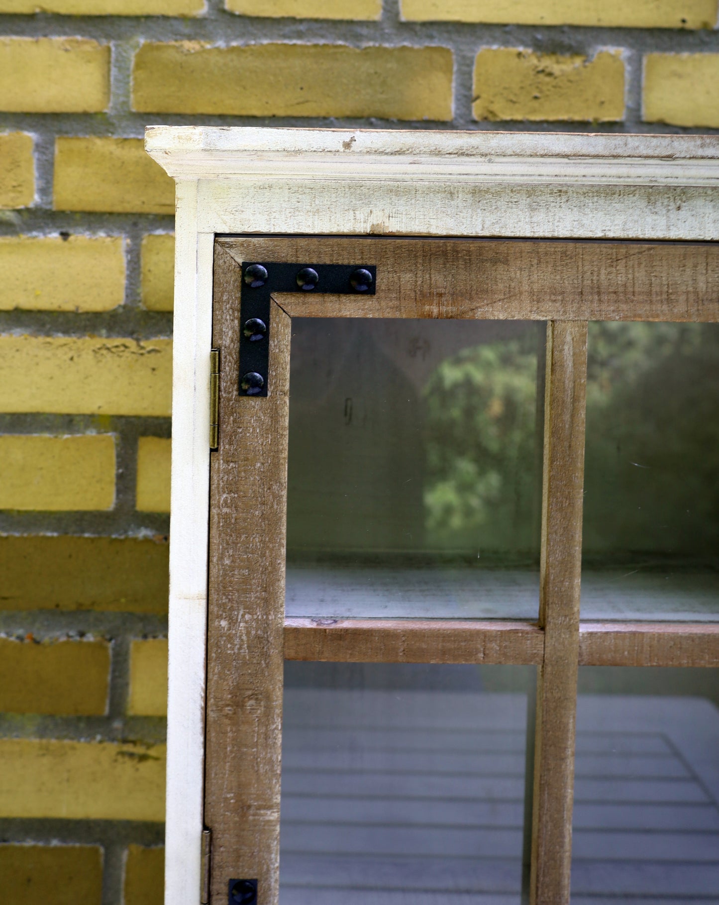 Wandschrank mit Haken und Schubladen Holz Braun-Weiß Landhausstil