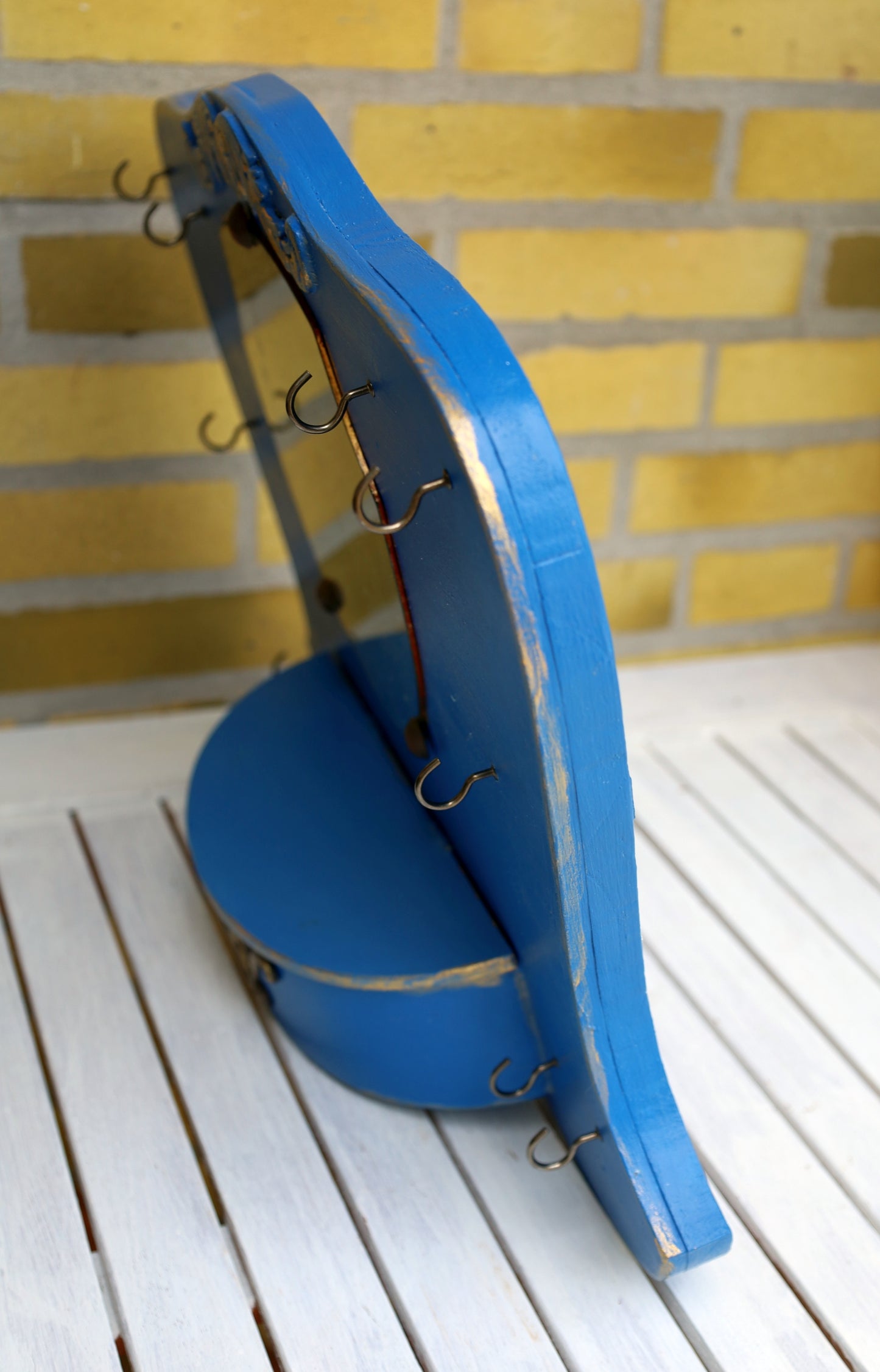 Vintage Schmuckhalterung / Schmuckständer mit Spiegel für die Wand