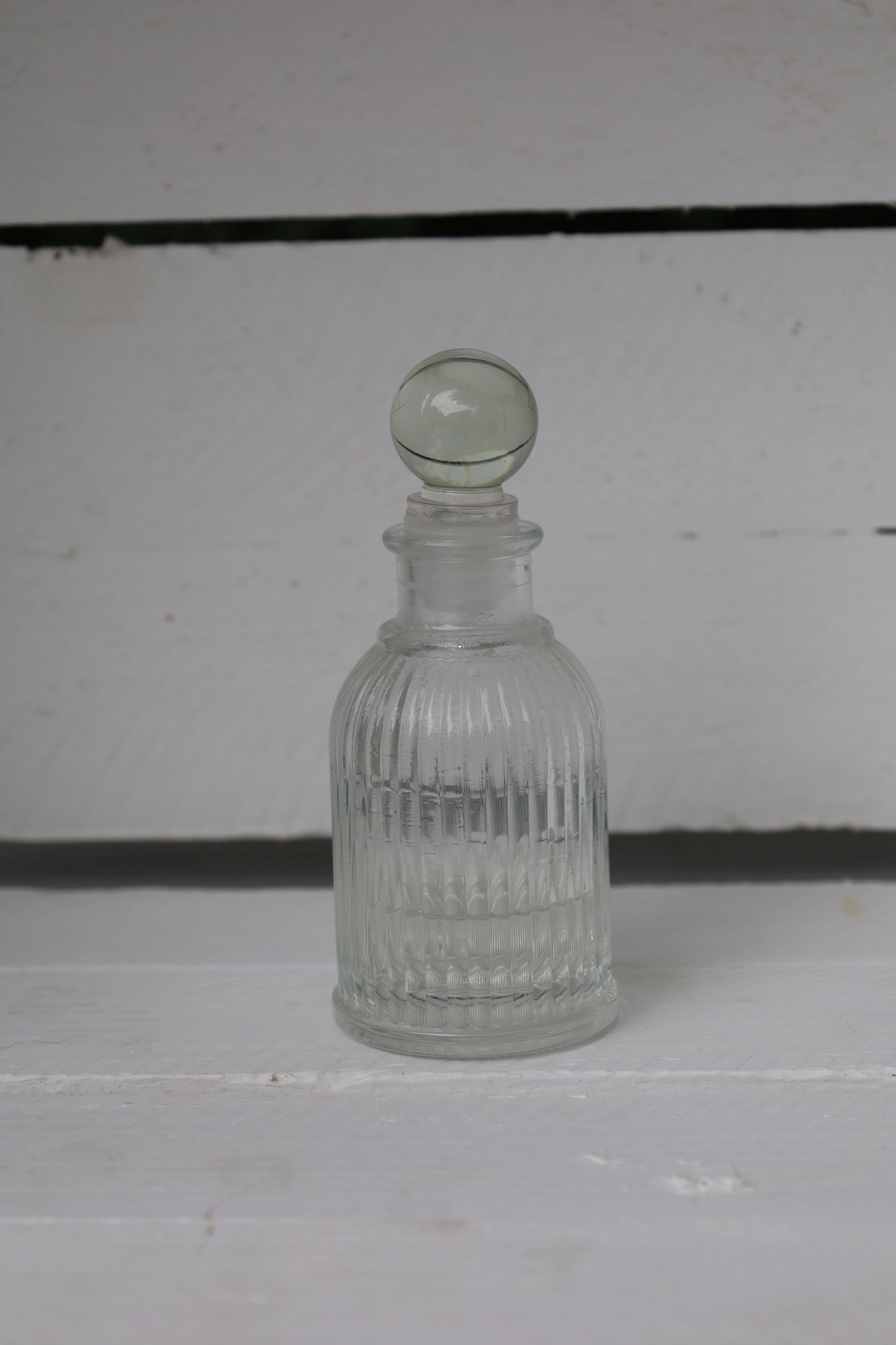 Fläschchen, kleine Flasche aus Glas mit Stopfen, verschiedene Formen