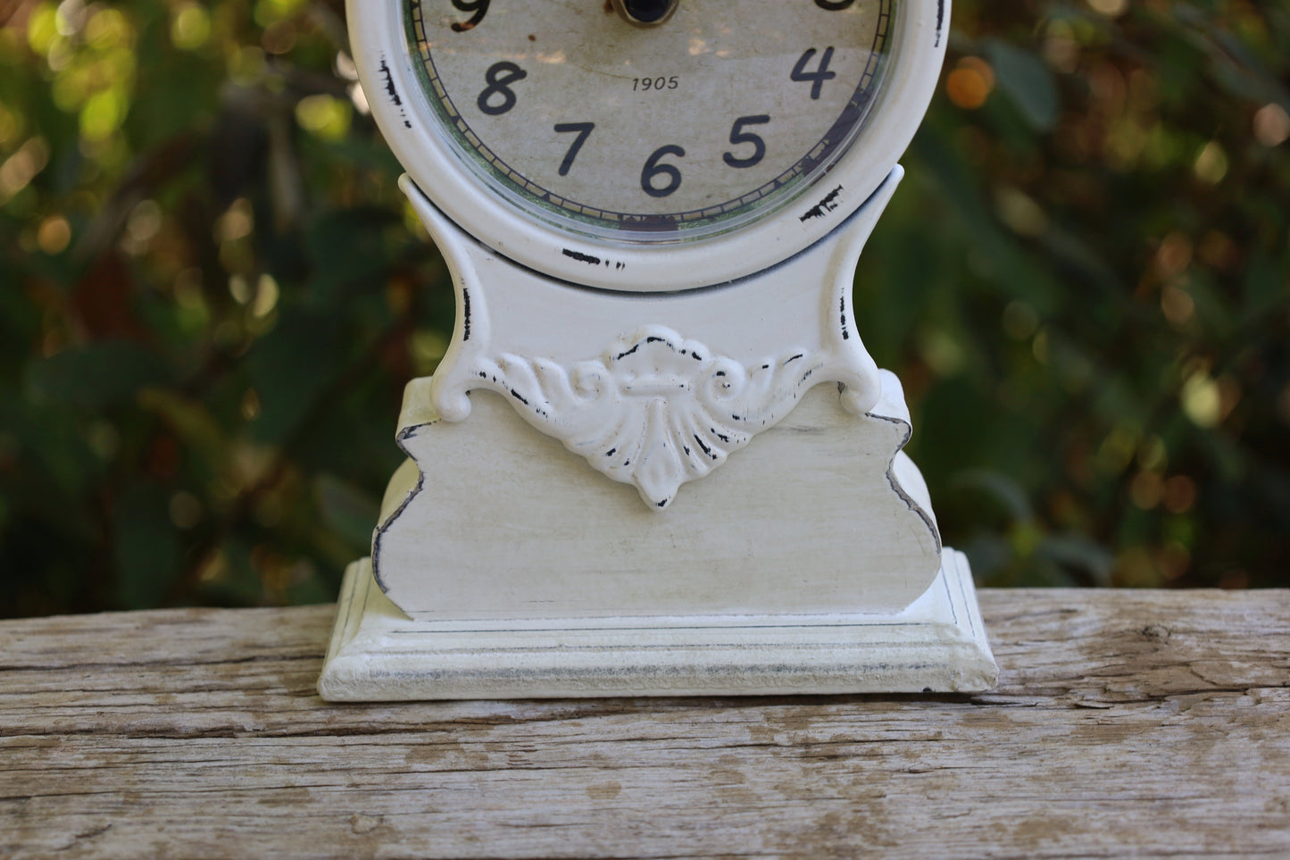 Standuhr Shabby Chic Weiß - Vintage Tischuhr aus Holz im Landhausstil