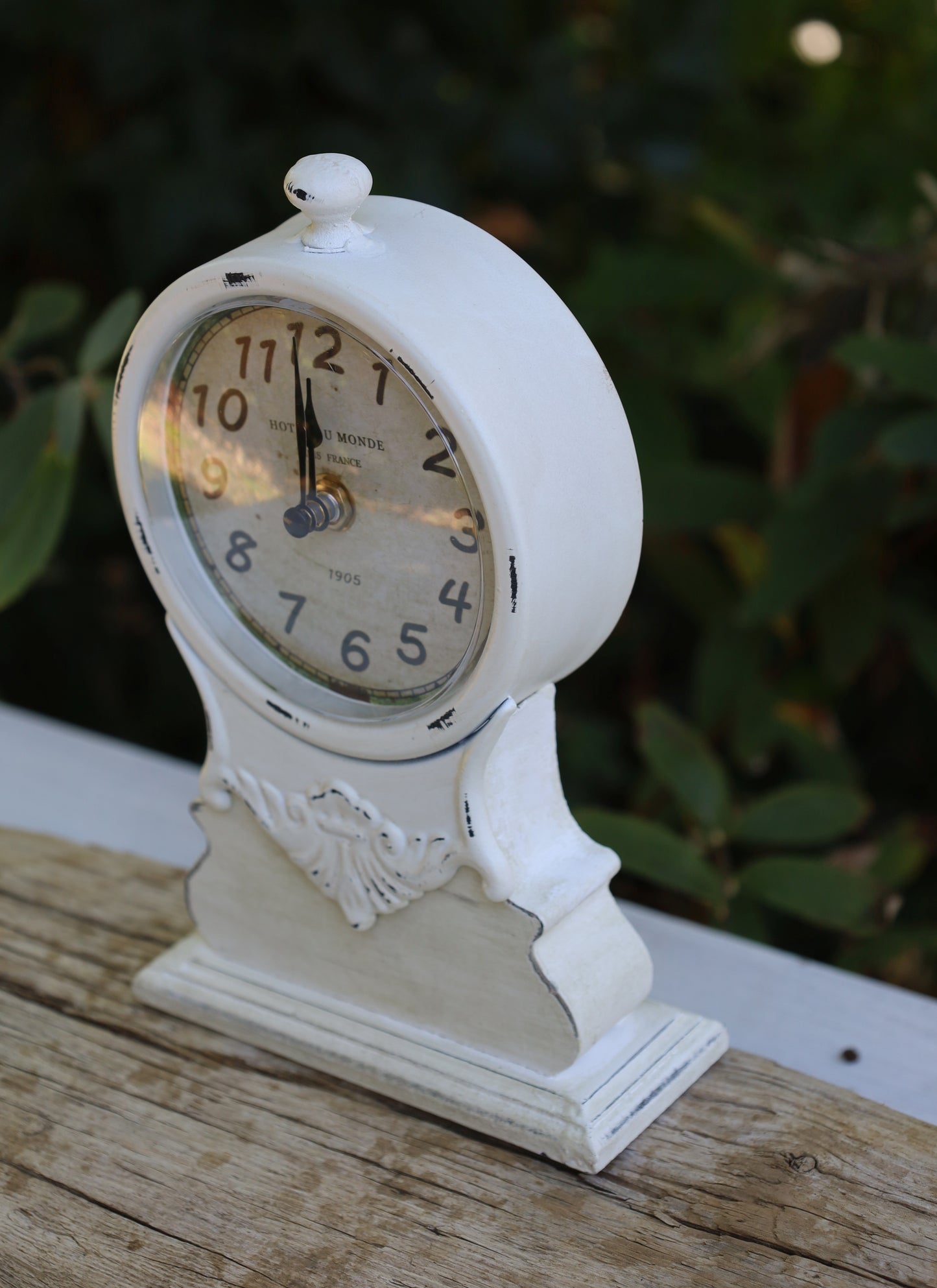 Standuhr Shabby Chic Weiß - Vintage Tischuhr aus Holz im Landhausstil